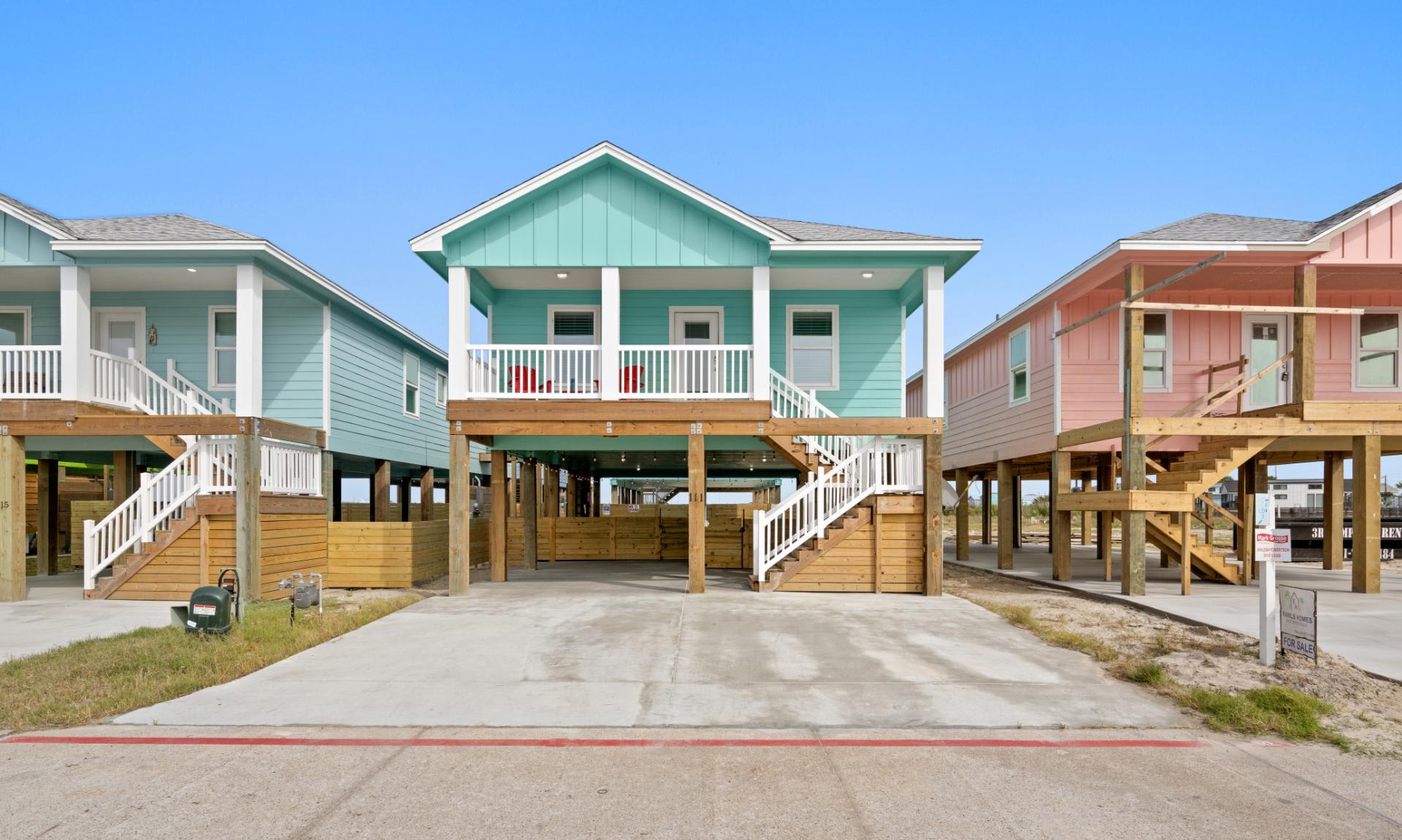 Pool, patio and bunks | The Green Casita - Portoro