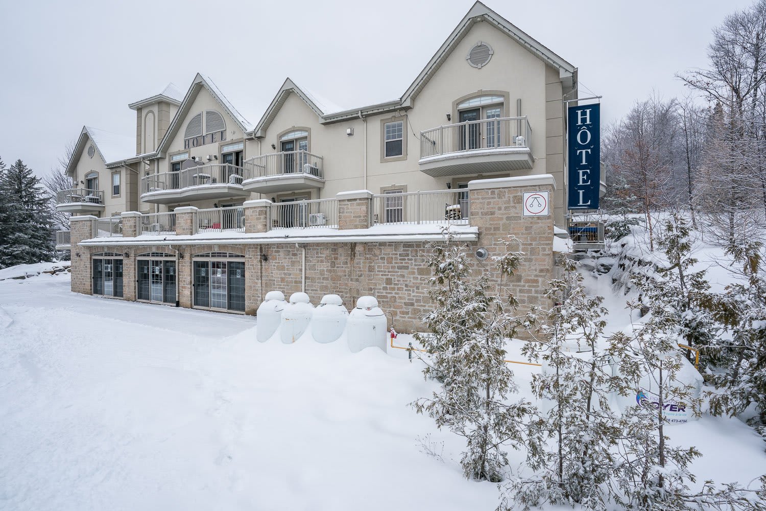 Ski Retreat, Steps to Slopes, Balcony, Fireplace 5