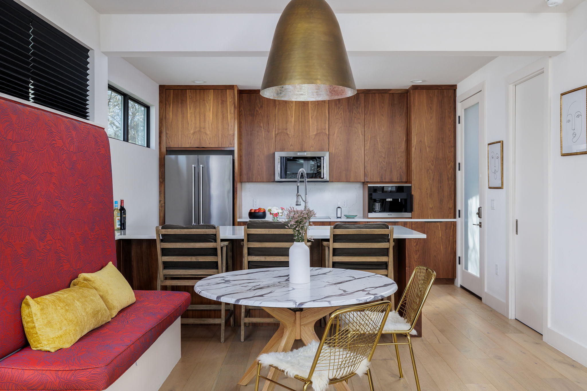 Free Parking, Tiled Shower King Bed | Sunrise
