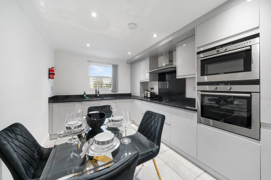 Victorian 2B Apartment in Paddington St in Chilworth Street W2 - Property image 8 - VivreStays