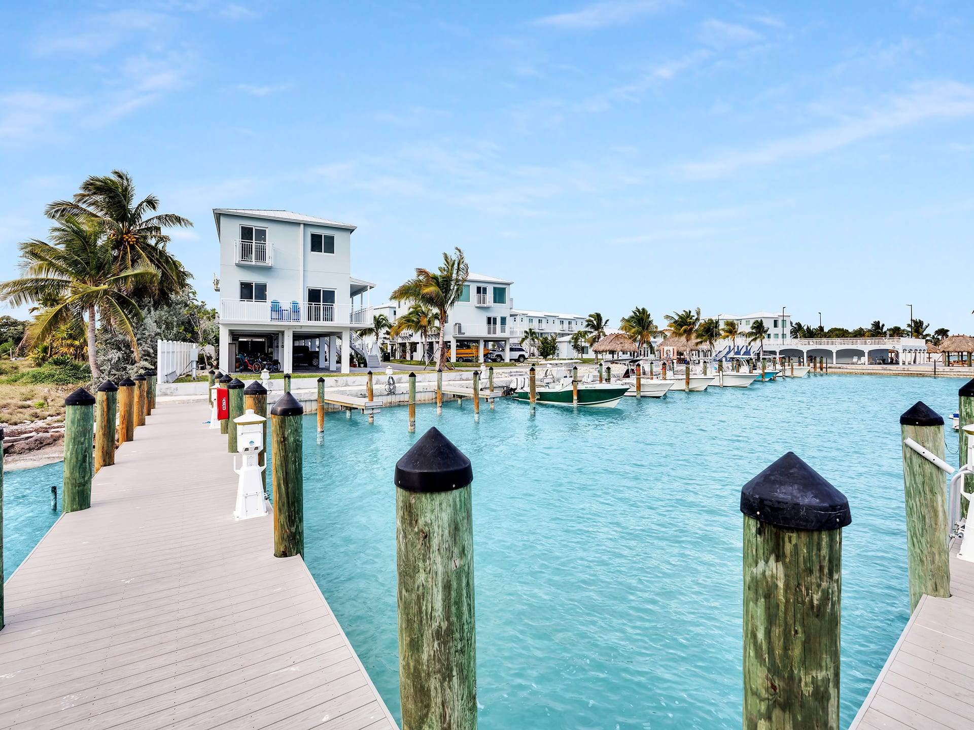 Ocean Front Retreat 2B/3Ba Elevator Pool Clubhouse — Marathon, FL — vacation rental