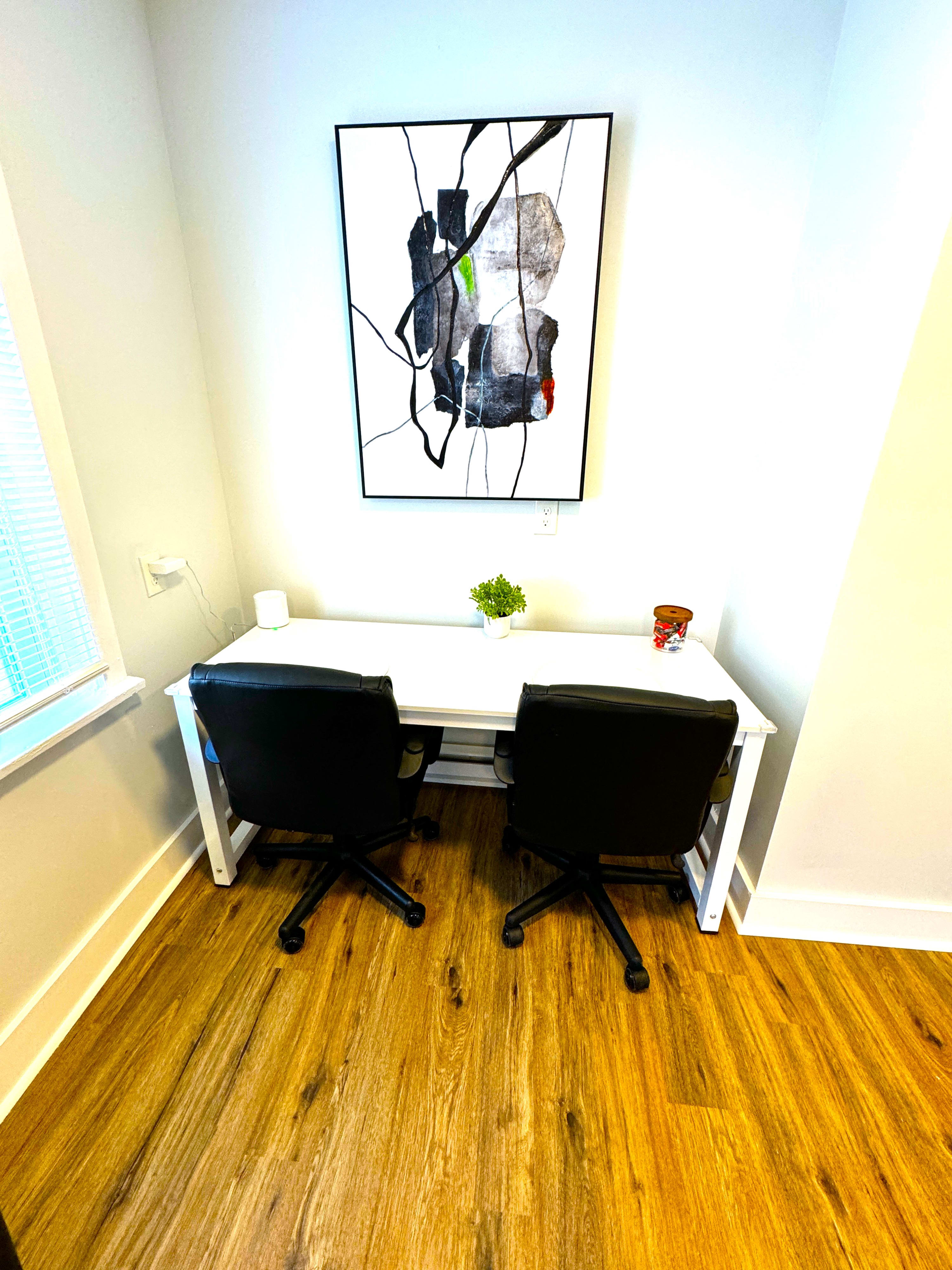 Modern Cozy walk up with King Bed 5