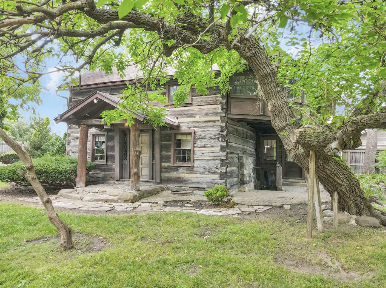 The City Cabin - Unique and Historic! - Photo 1