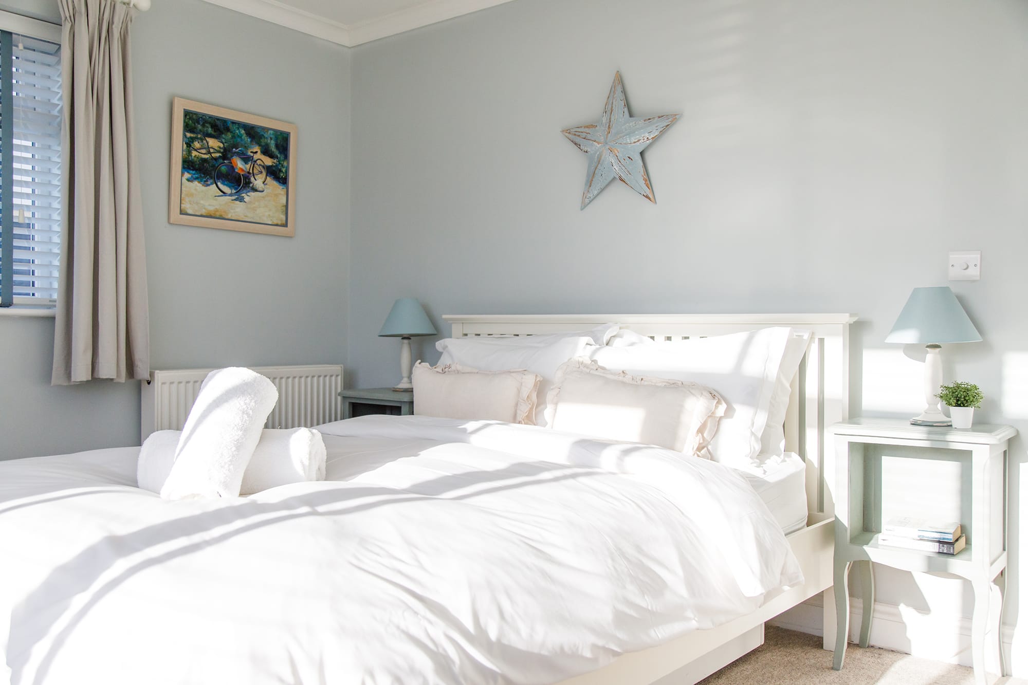 A stylish and calm downstairs king.