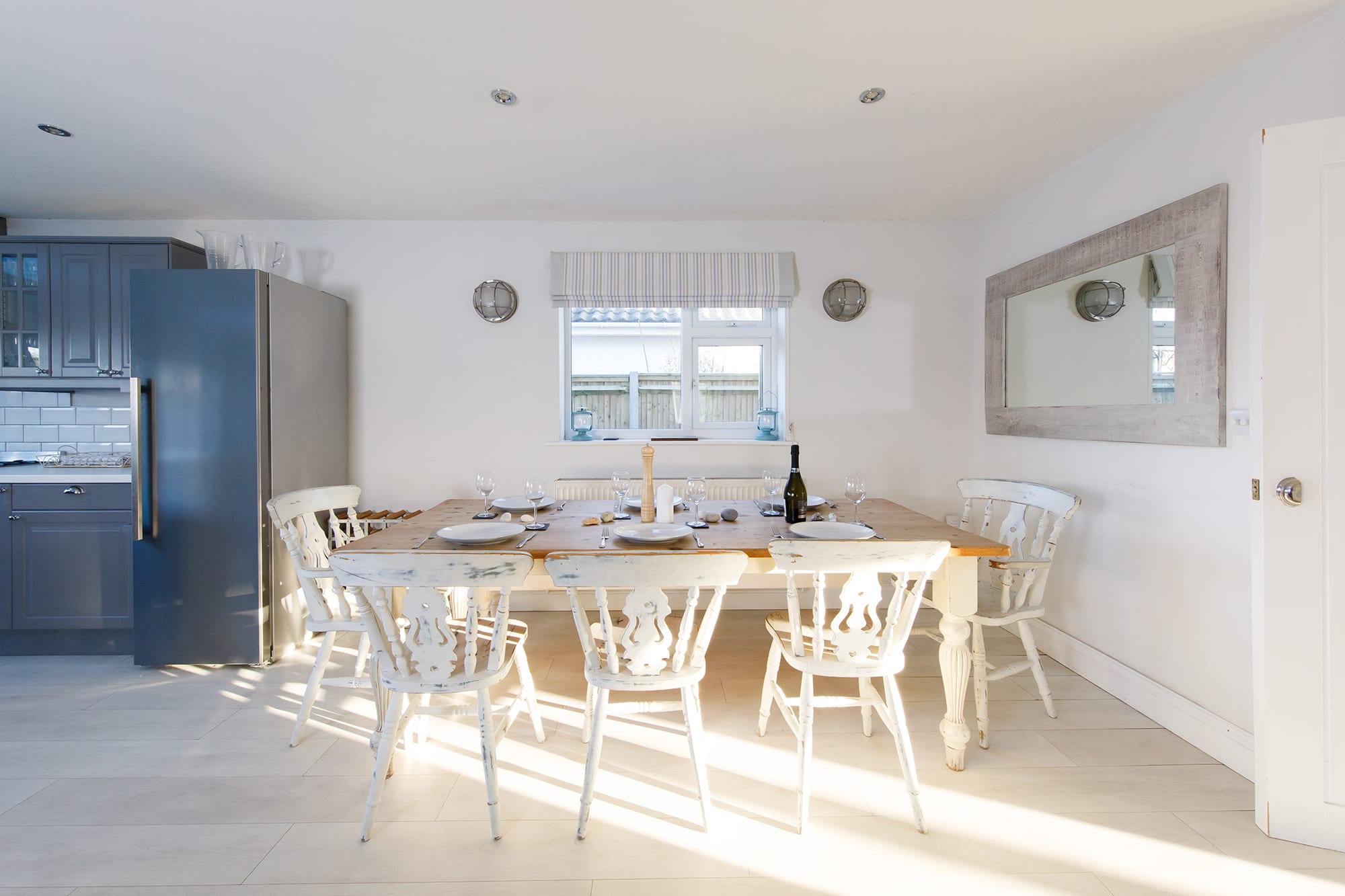 4BR Beach House sleeps 10 – 5 mins walk to the Sea
