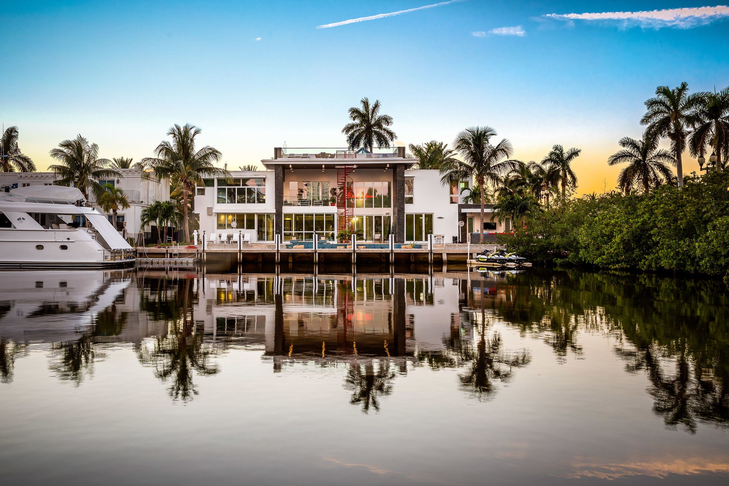 Modern Waterfront Mansion in the heart of Las Olas minutes from the Beach - Foto 1