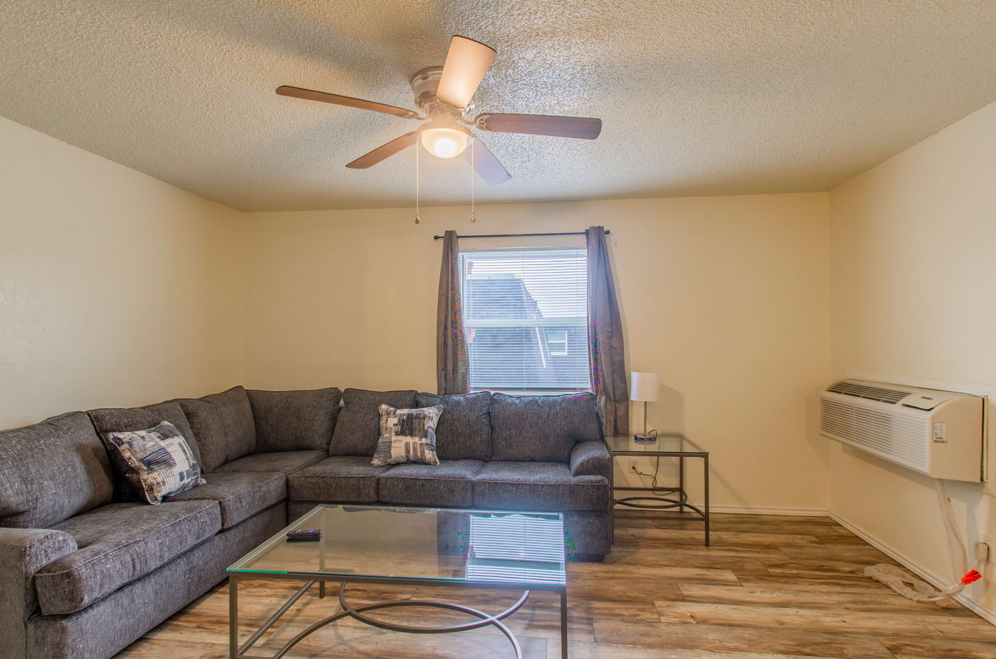 A bedroom in close proximity to Fort Sill! — Lawton, OK — vacation rental