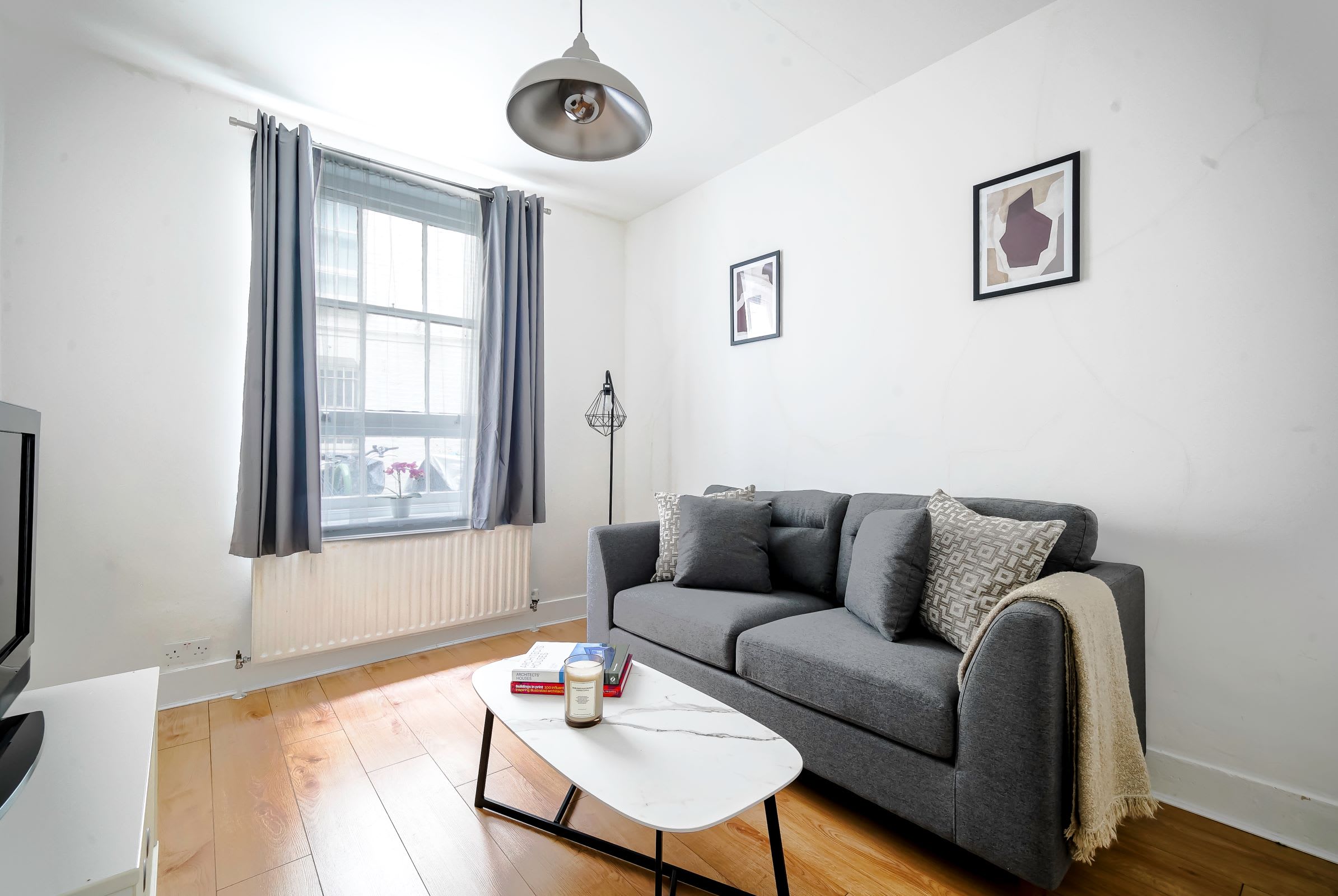 BnBNova - 2BR Near Liverpool St - Sleeps 6 - Central London — London, England — vacation rental