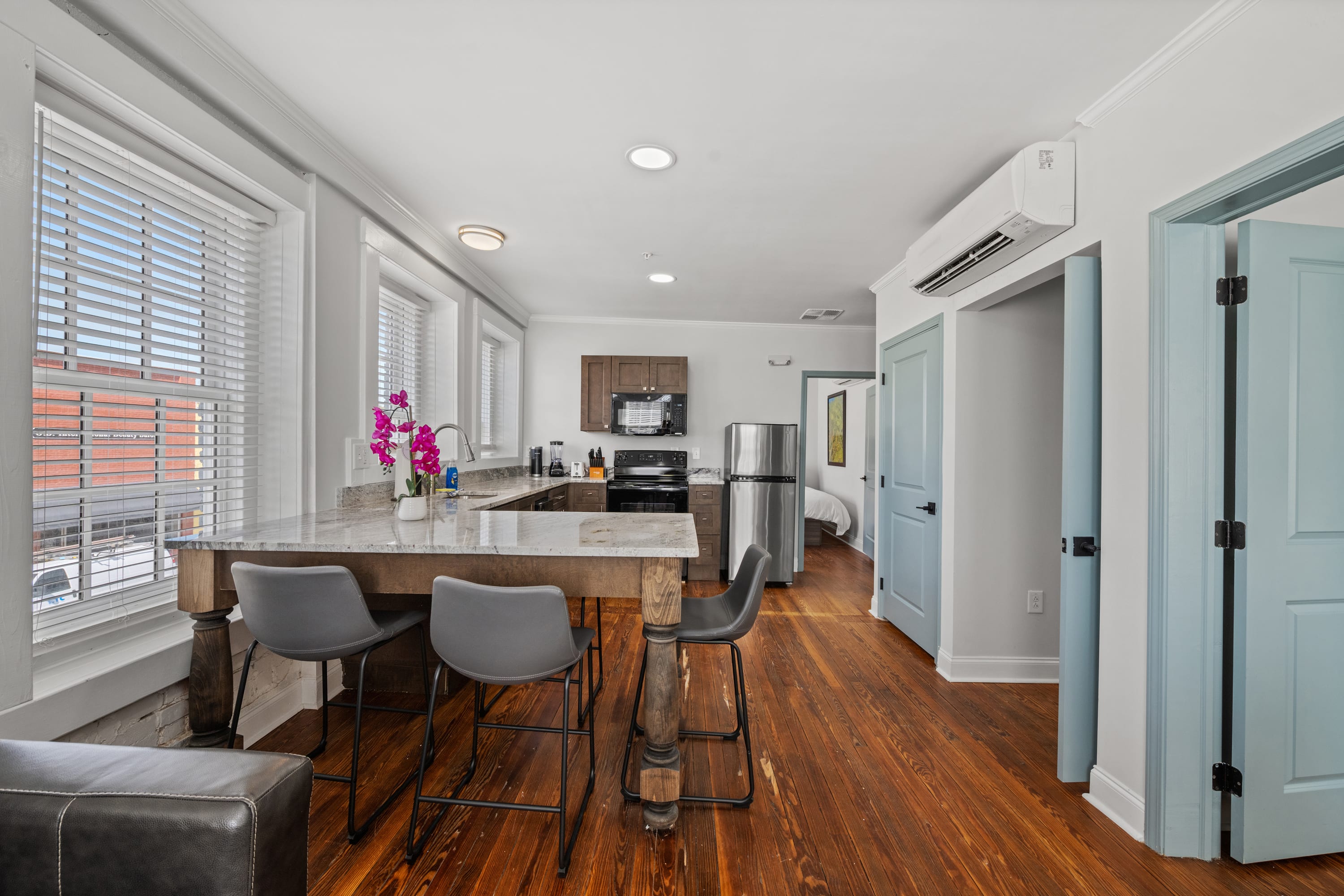 Stylish Loft Steps Away from Main Street | Photo 5