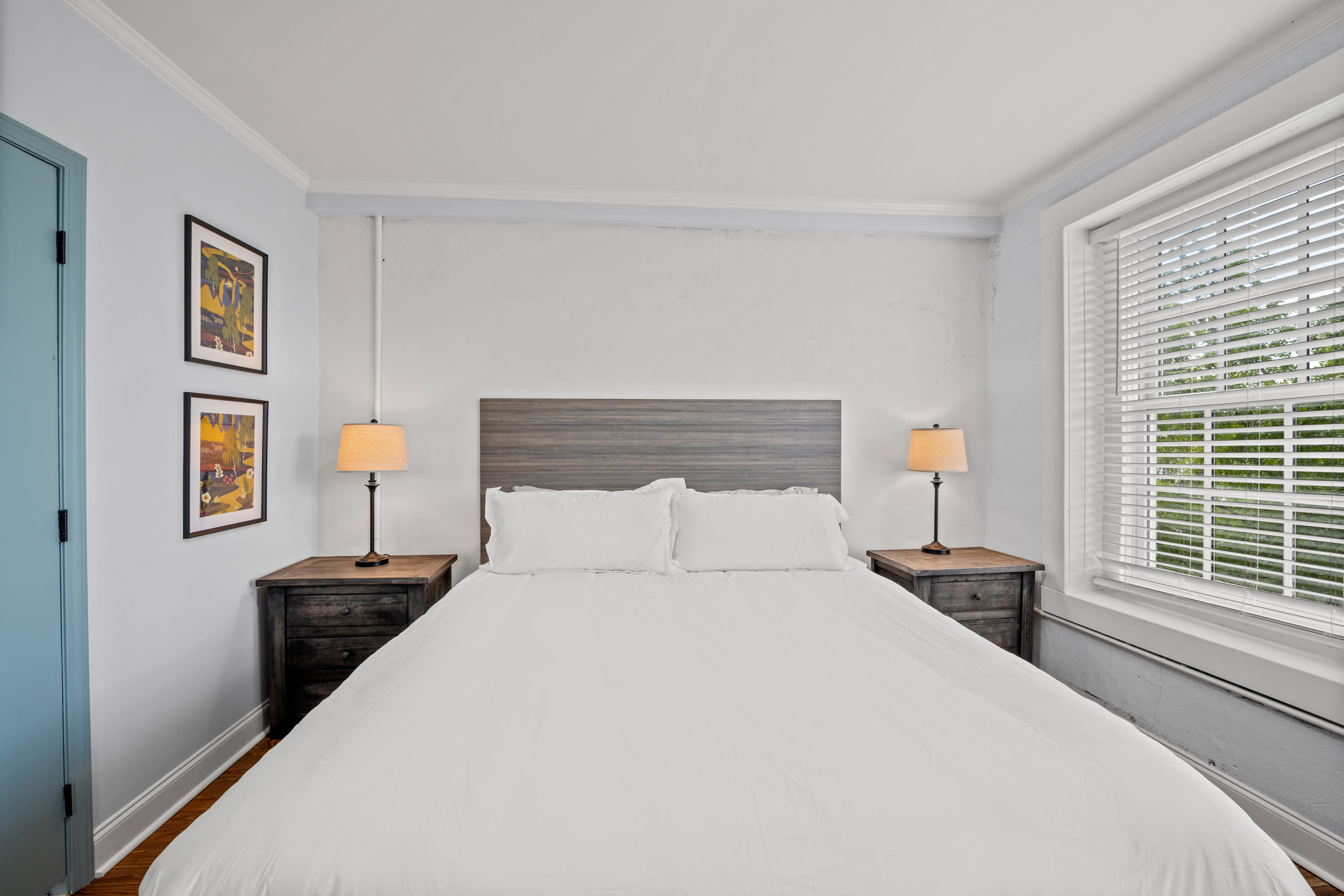 Stylish Loft Steps Away from Main Street | Photo 8