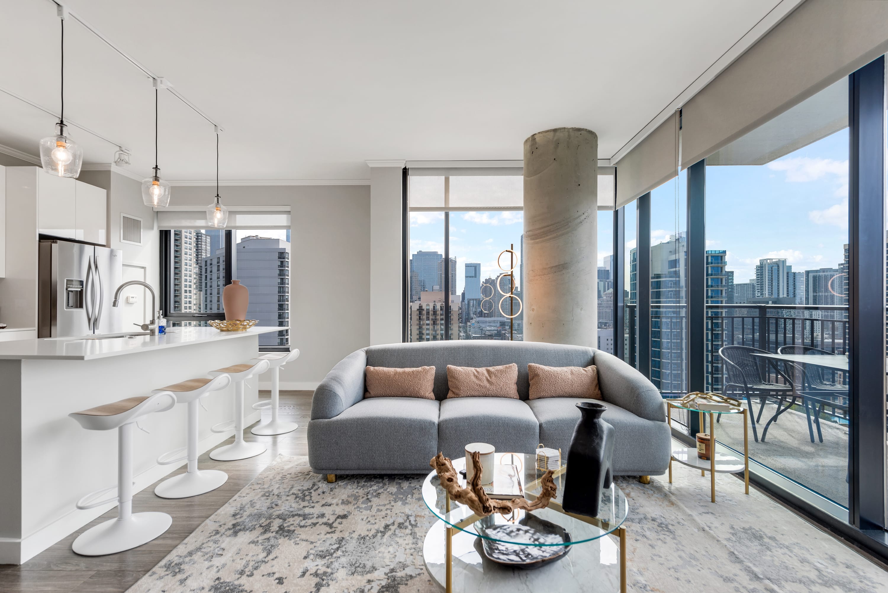 3 Stylish 2brs Steps From Magnificent Mile - Chicago