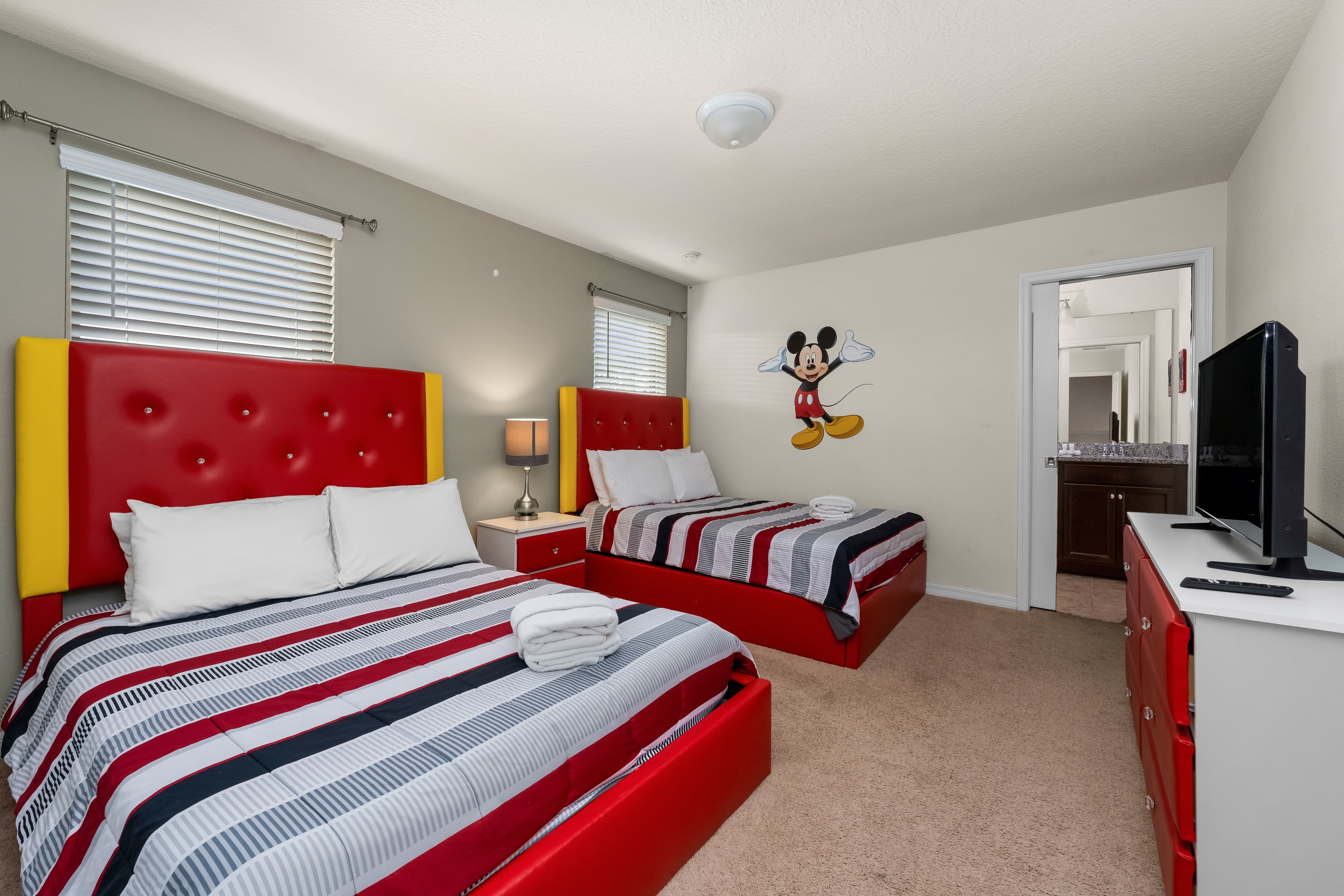 8BR Near Disney + Private Pool + EV Charger + Free Waterpark