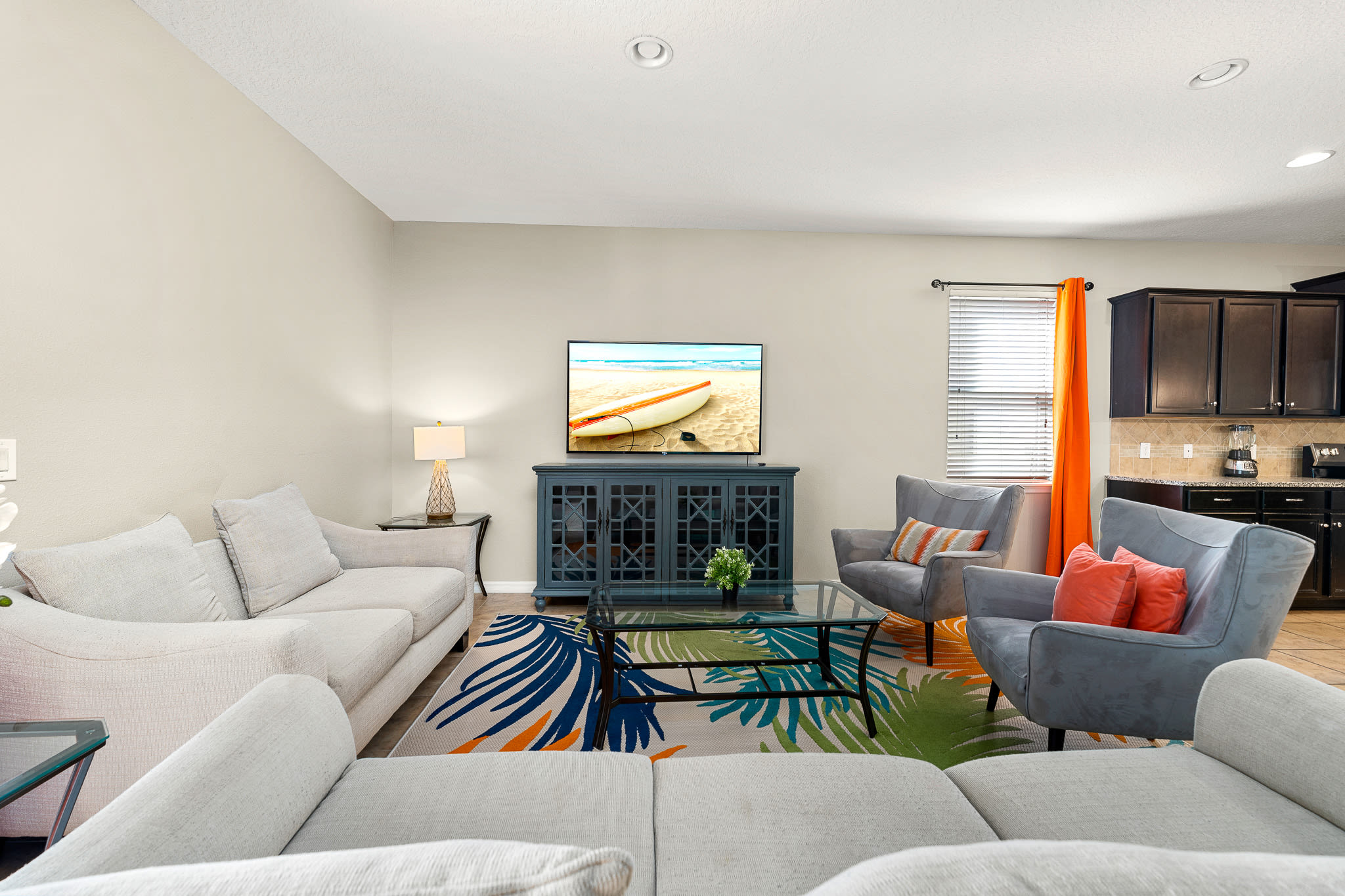 Family villa w/private pool & game room