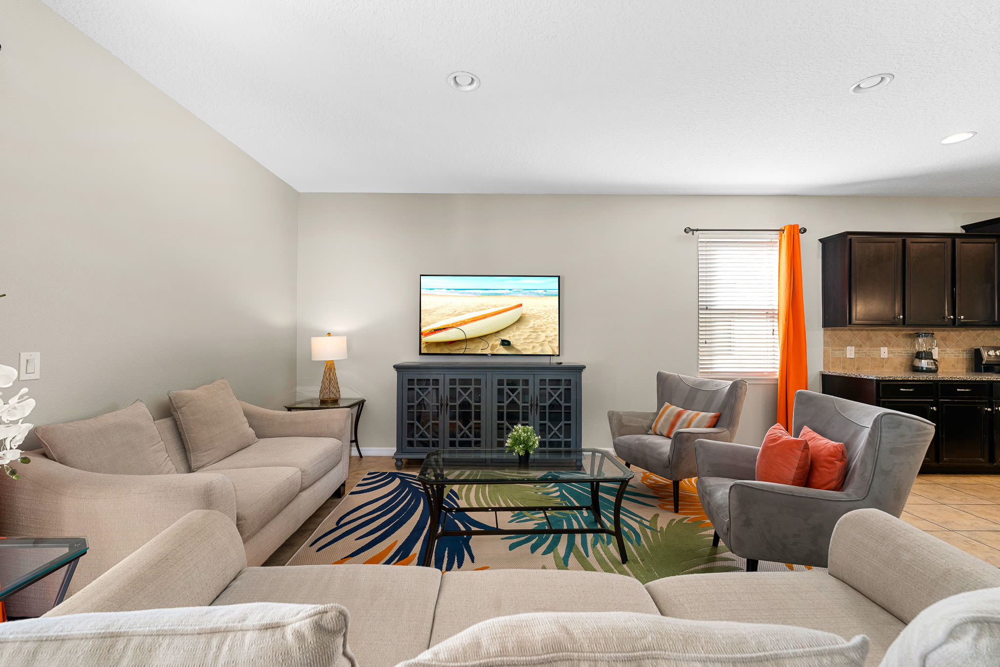 Family villa w/private pool & game room