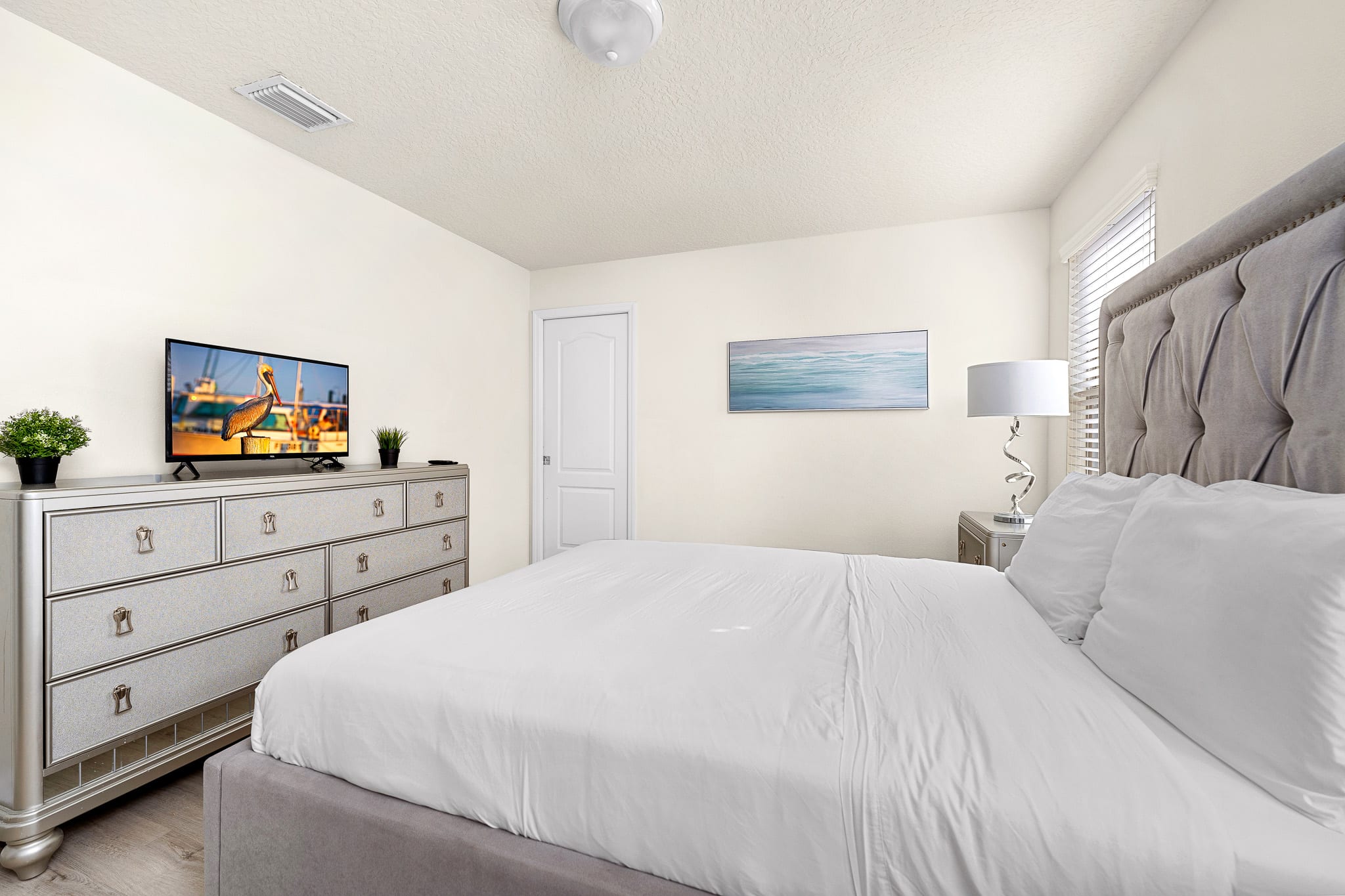 Family villa w/private pool & game room