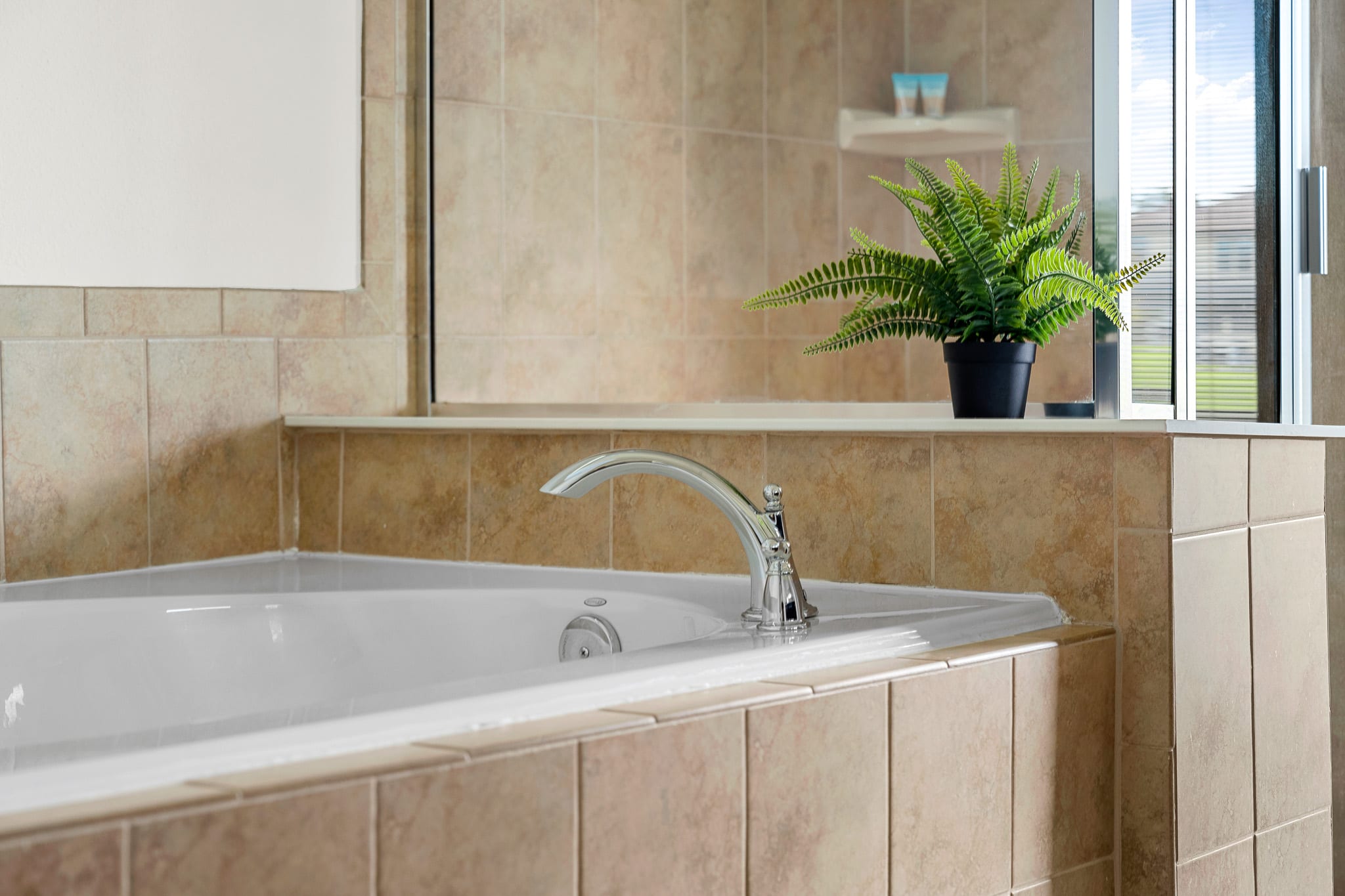 Family villa w/private pool & game room