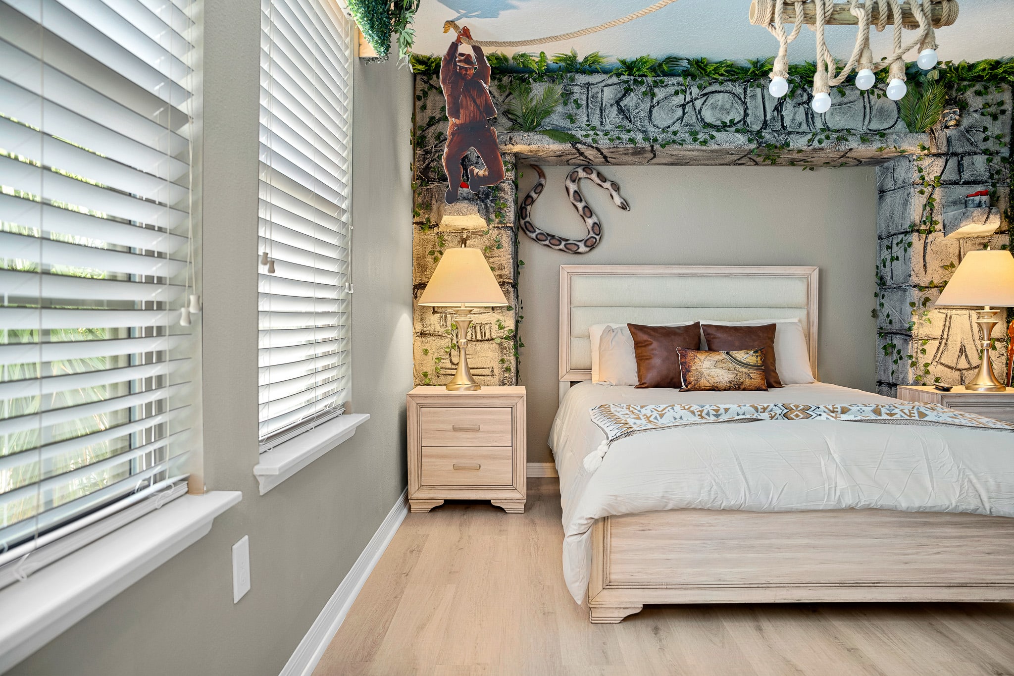 Family villa w/private pool & game room