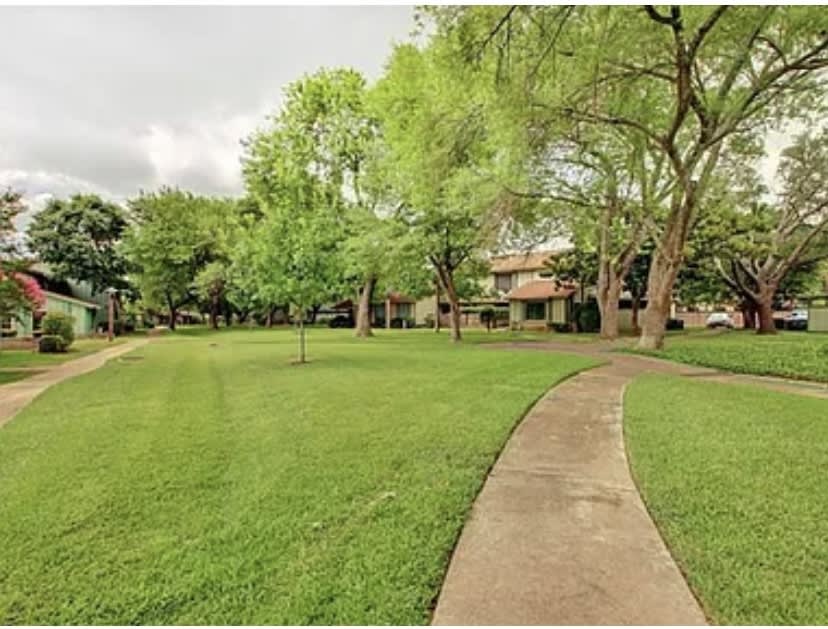 Pool, 3br, Free Parking | Artist's Retreat