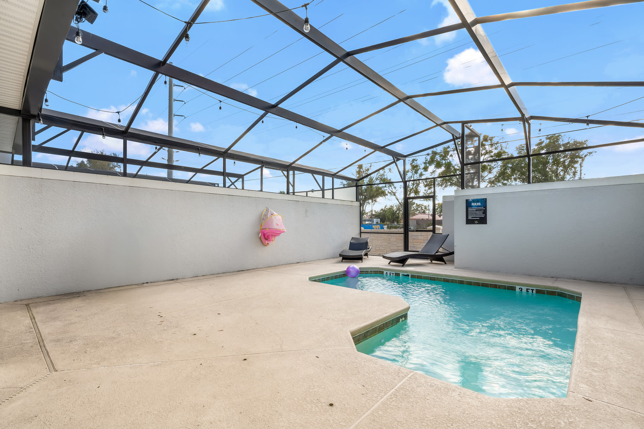 Townhome near Disney w/ private pool