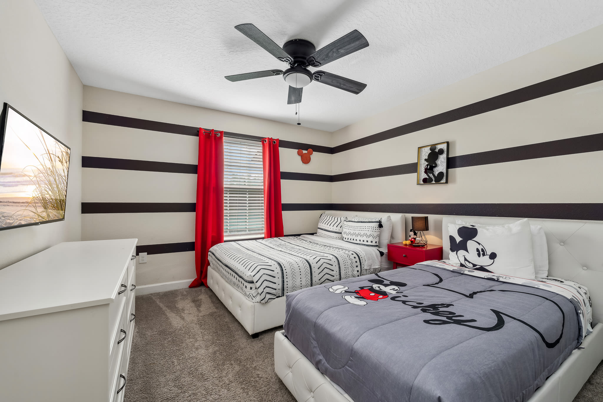 Townhome near Disney w/ private pool