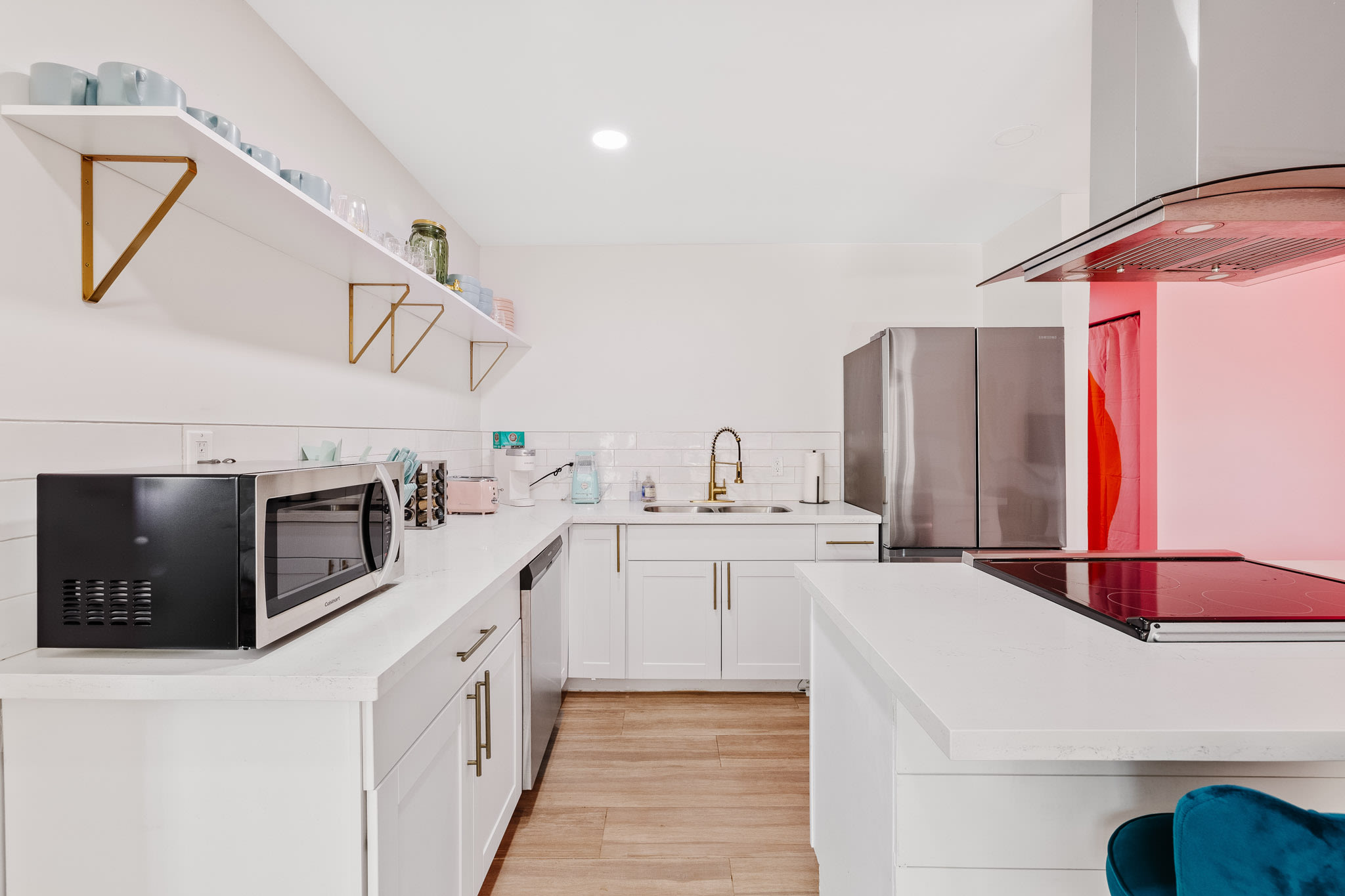 Bachelorette! Fire Pit+Heated Pool+3MI to Old Town