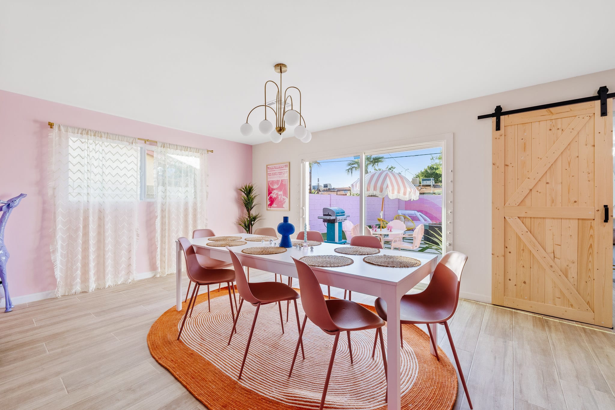 Bachelorette! Fire Pit+Heated Pool+3MI to Old Town