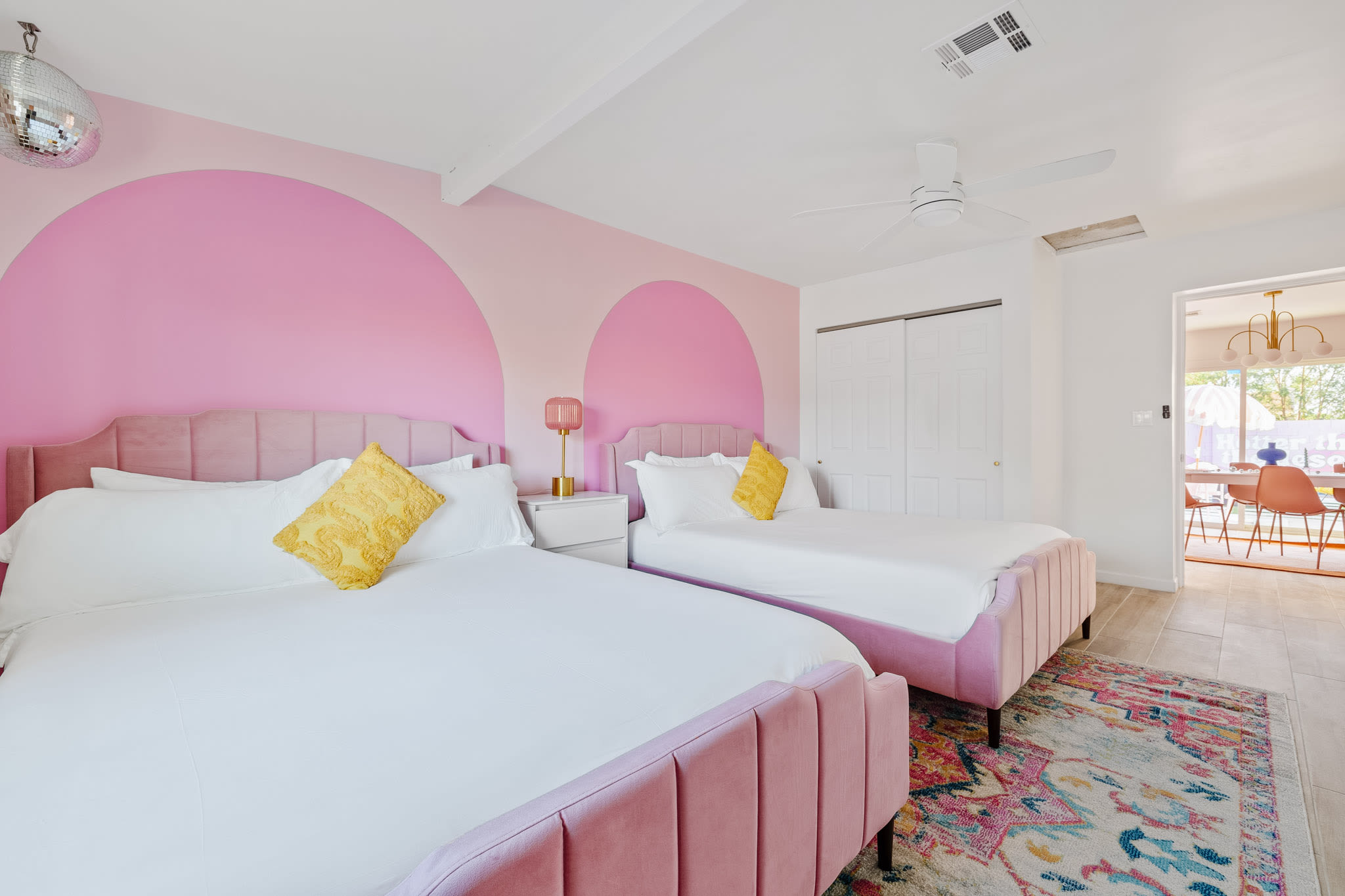 Bachelorette! Fire Pit+Heated Pool+3MI to Old Town