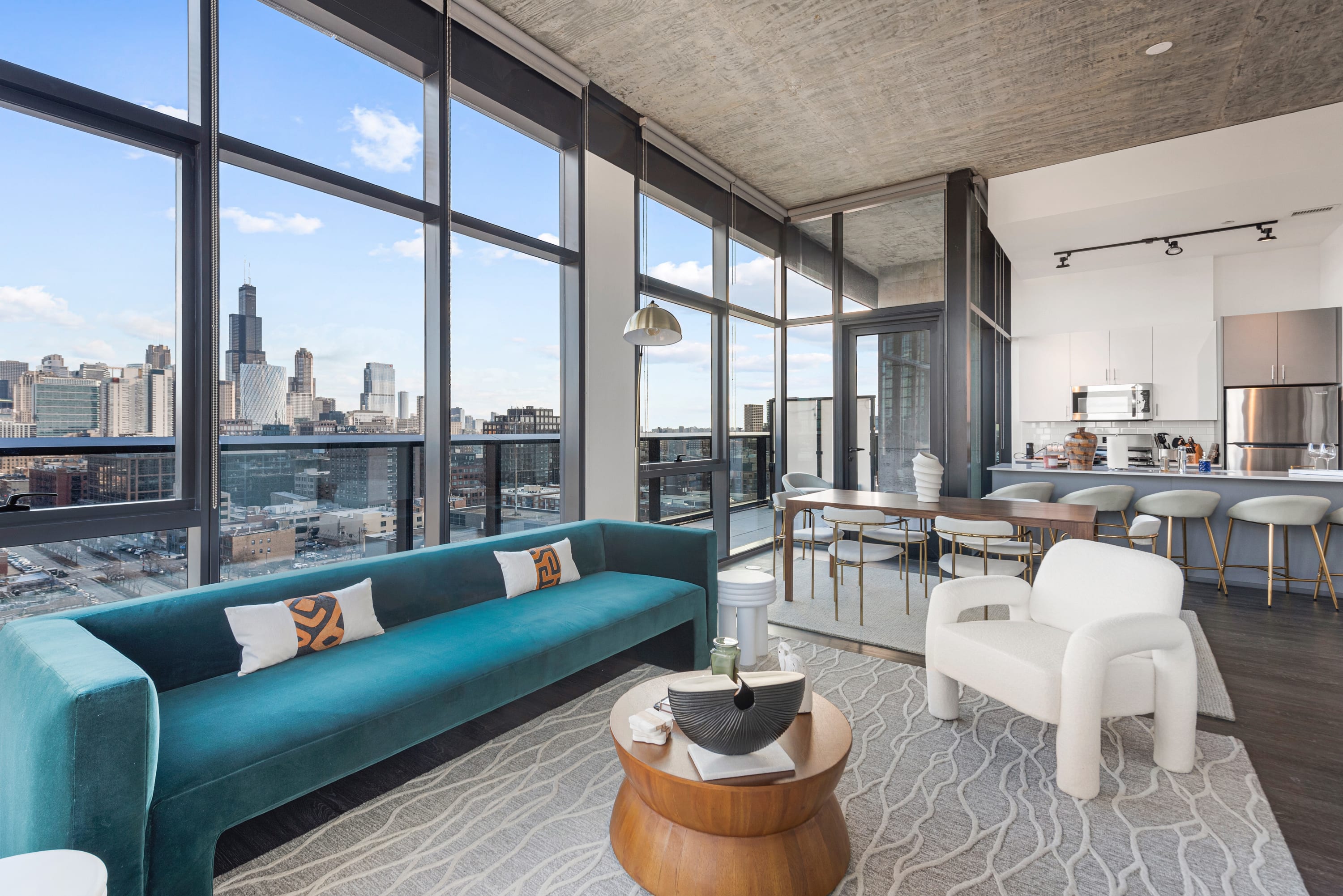 Stylish 2br Retreat In Fulton Market For Getaways - Chicago, IL