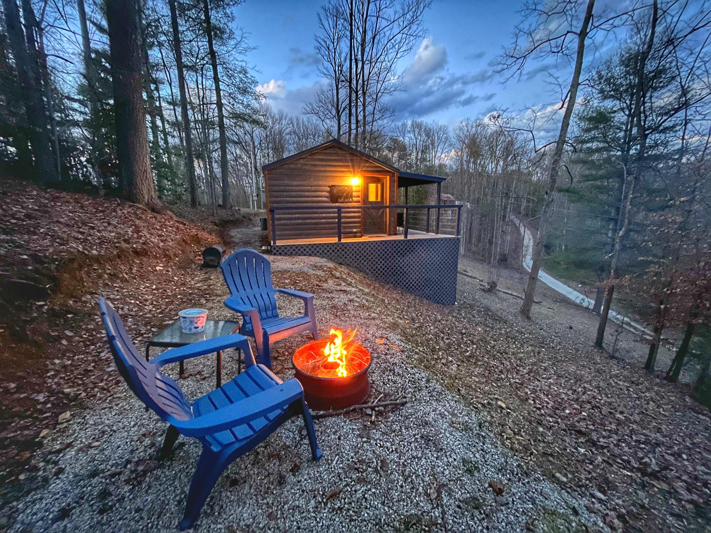 Quiet RRG Cabin | WiFi | Perfect Location | ECO |  Hikers Midnight is Located next to Cliff View Resort.  — Campton, KY — vacation rental