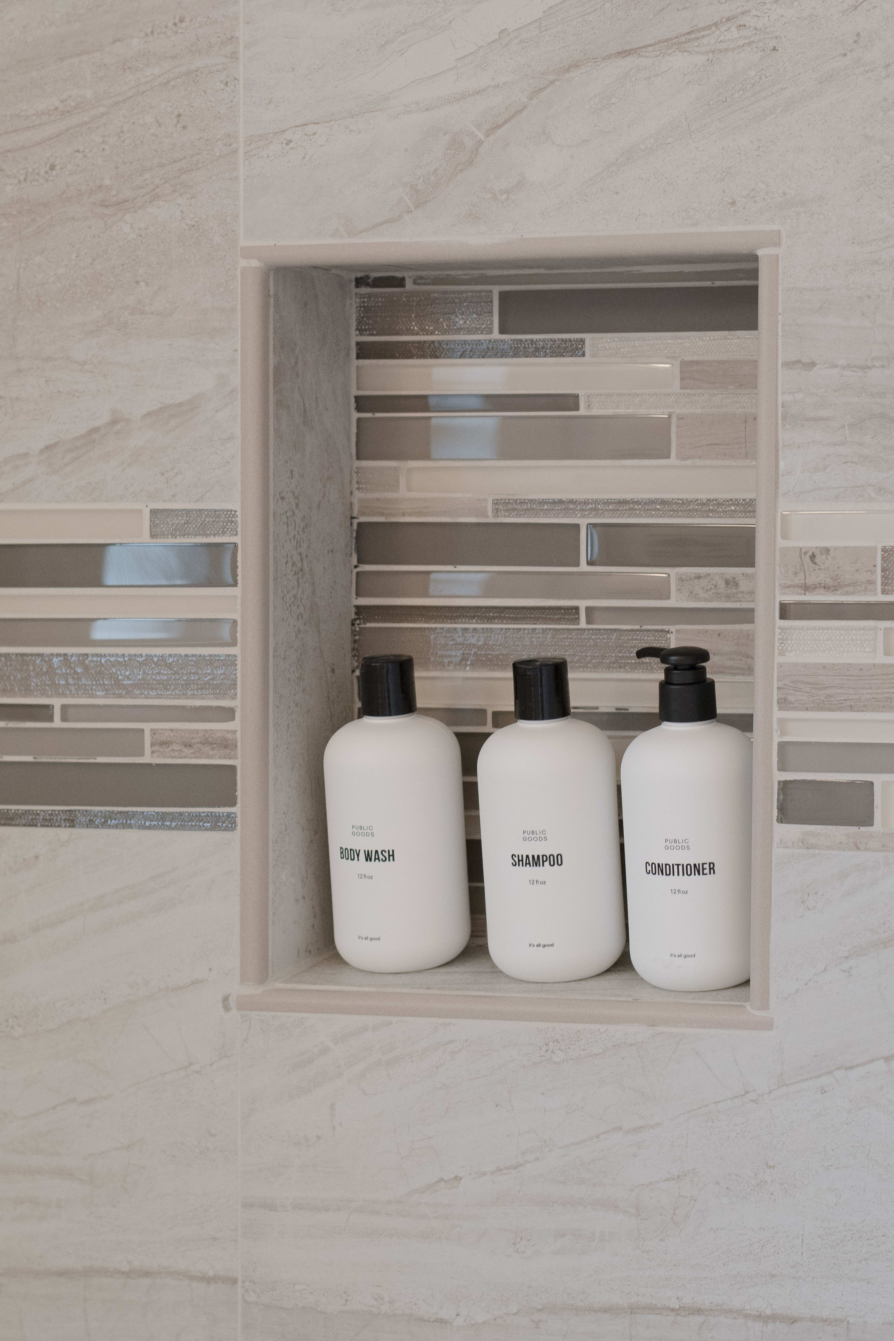 10 Mins to Beach – 2BR Private Pool + Grill