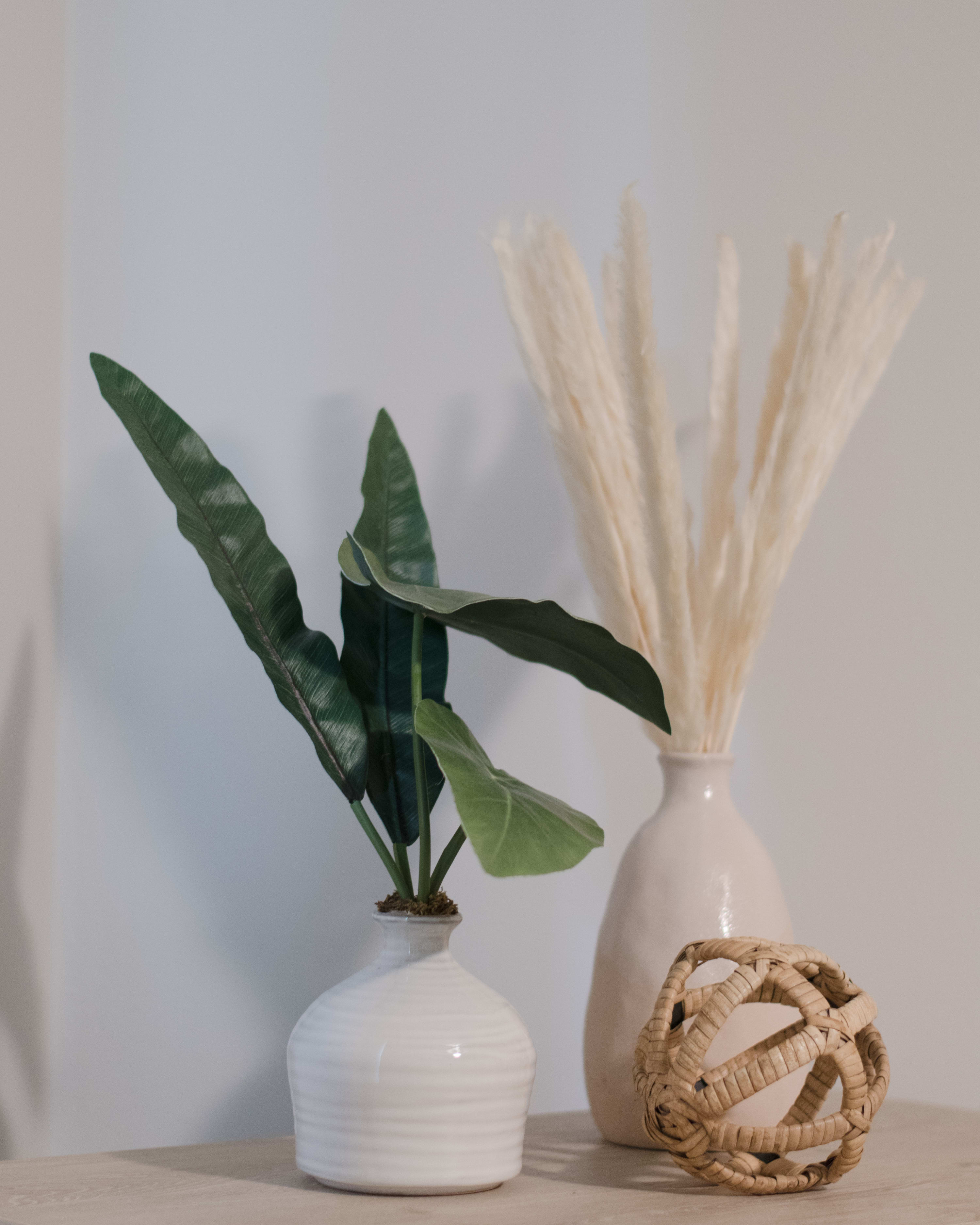 10 Mins to Beach – 2BR Private Pool + Grill