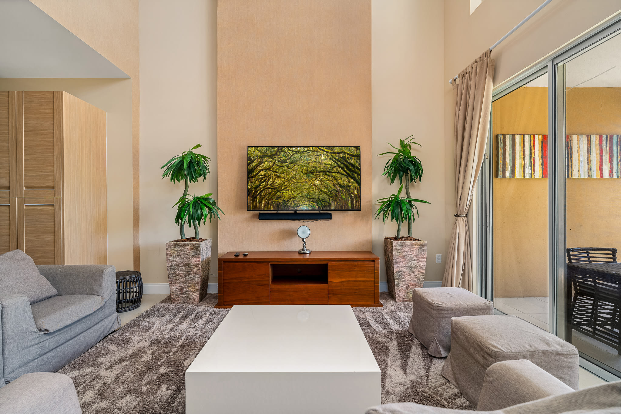 4 BR Home w/ Resort Amenities + 3 MI to Disney