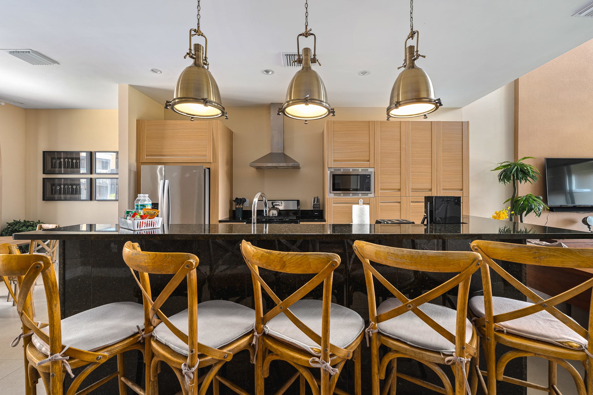 4 BR Home w/ Resort Amenities + 3 MI to Disney