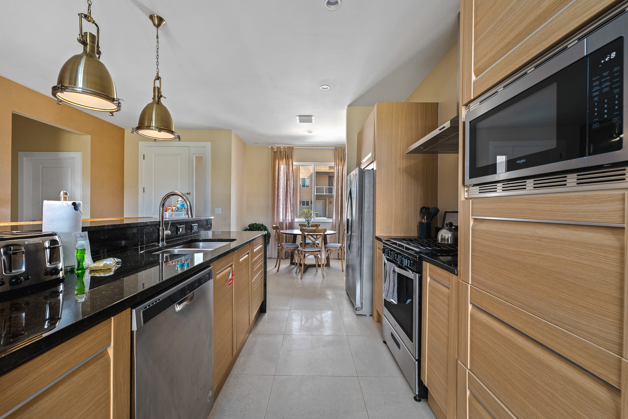 4 BR Home w/ Resort Amenities + 3 MI to Disney