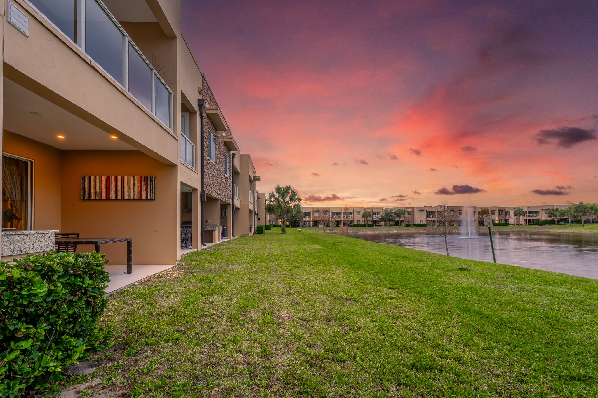 4 BR Home w/ Resort Amenities + 3 MI to Disney