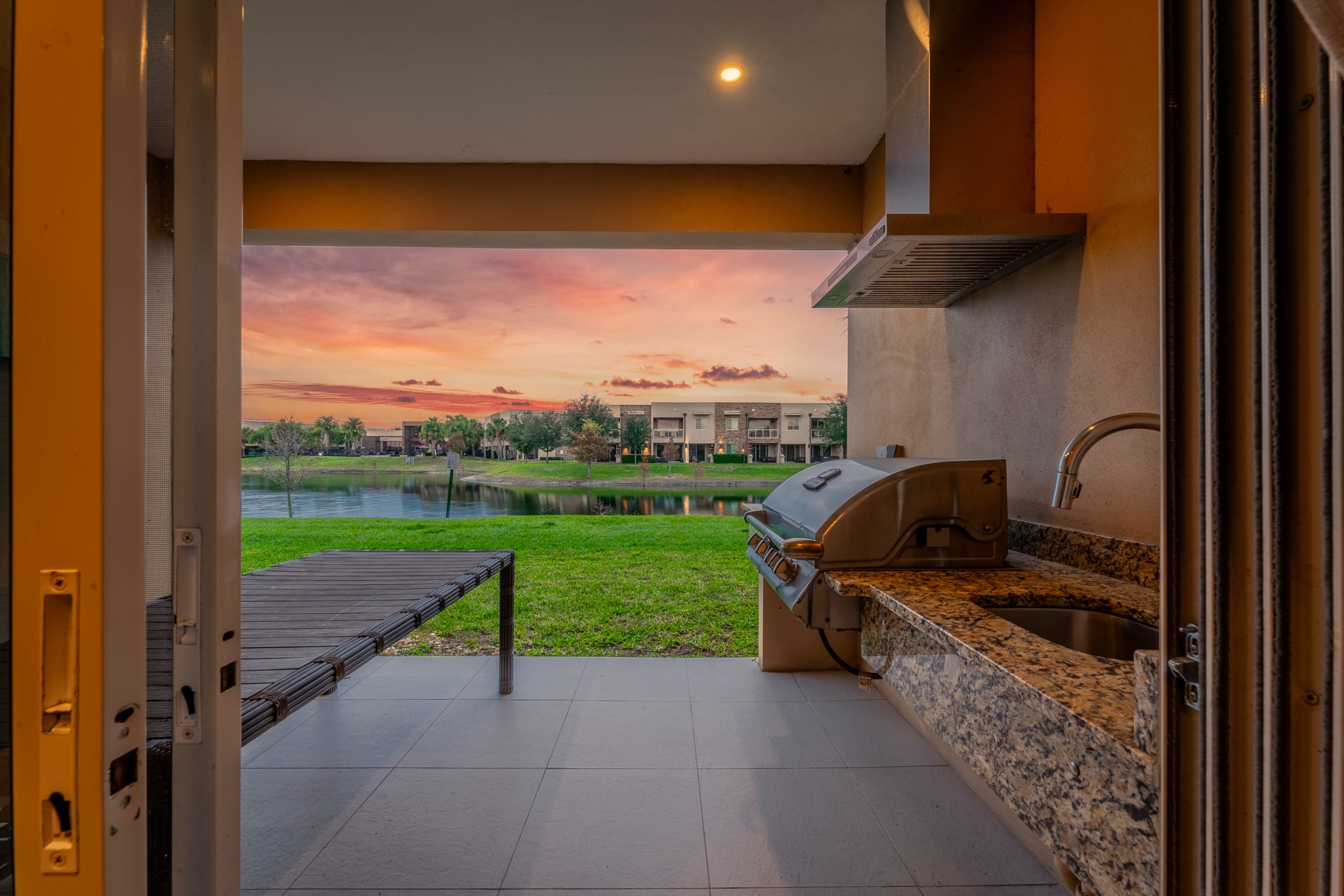 4 BR Home w/ Resort Amenities + 3 MI to Disney