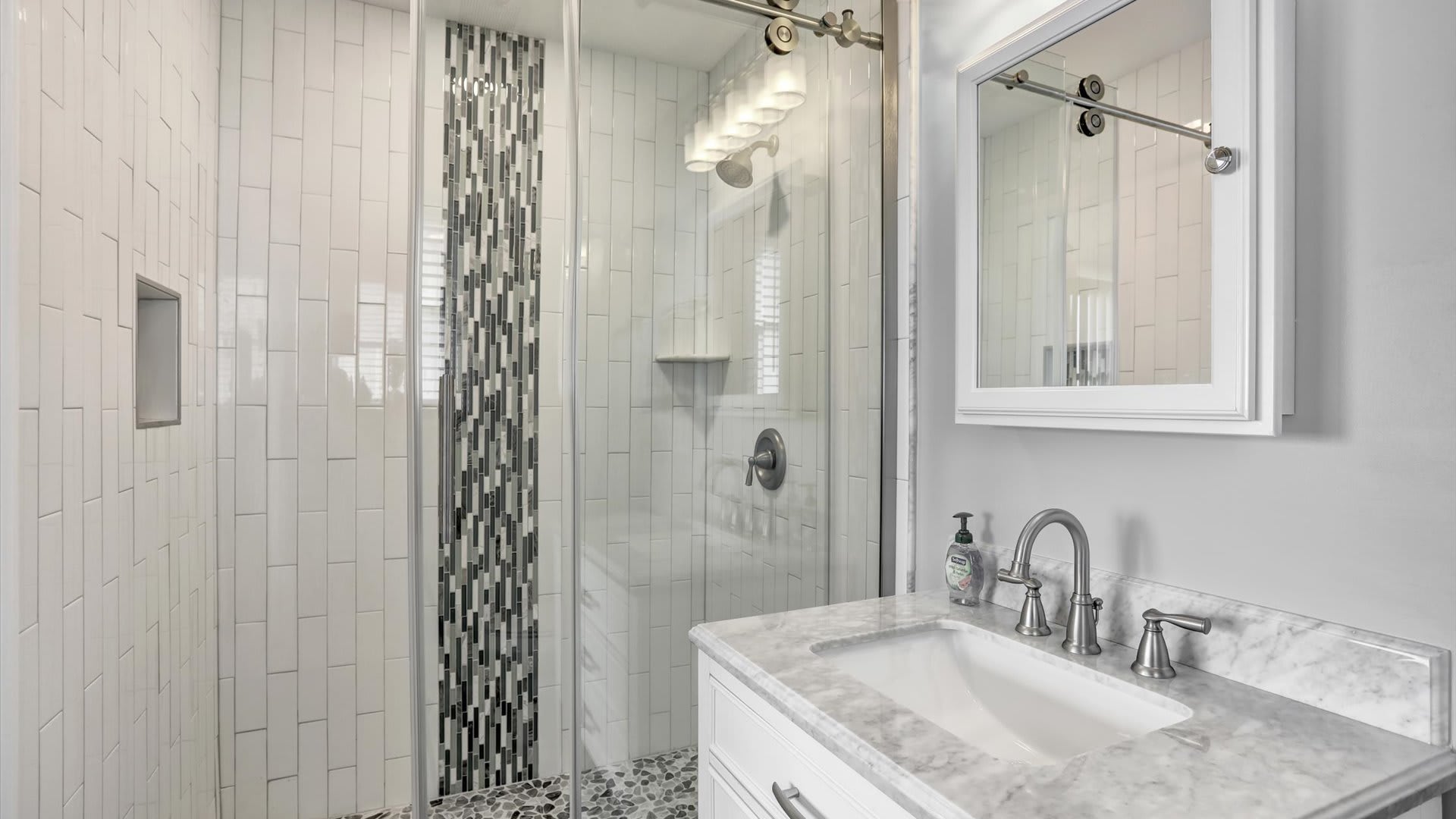 Pearl of the Sea | Wren Beach Rentals by Portoro
