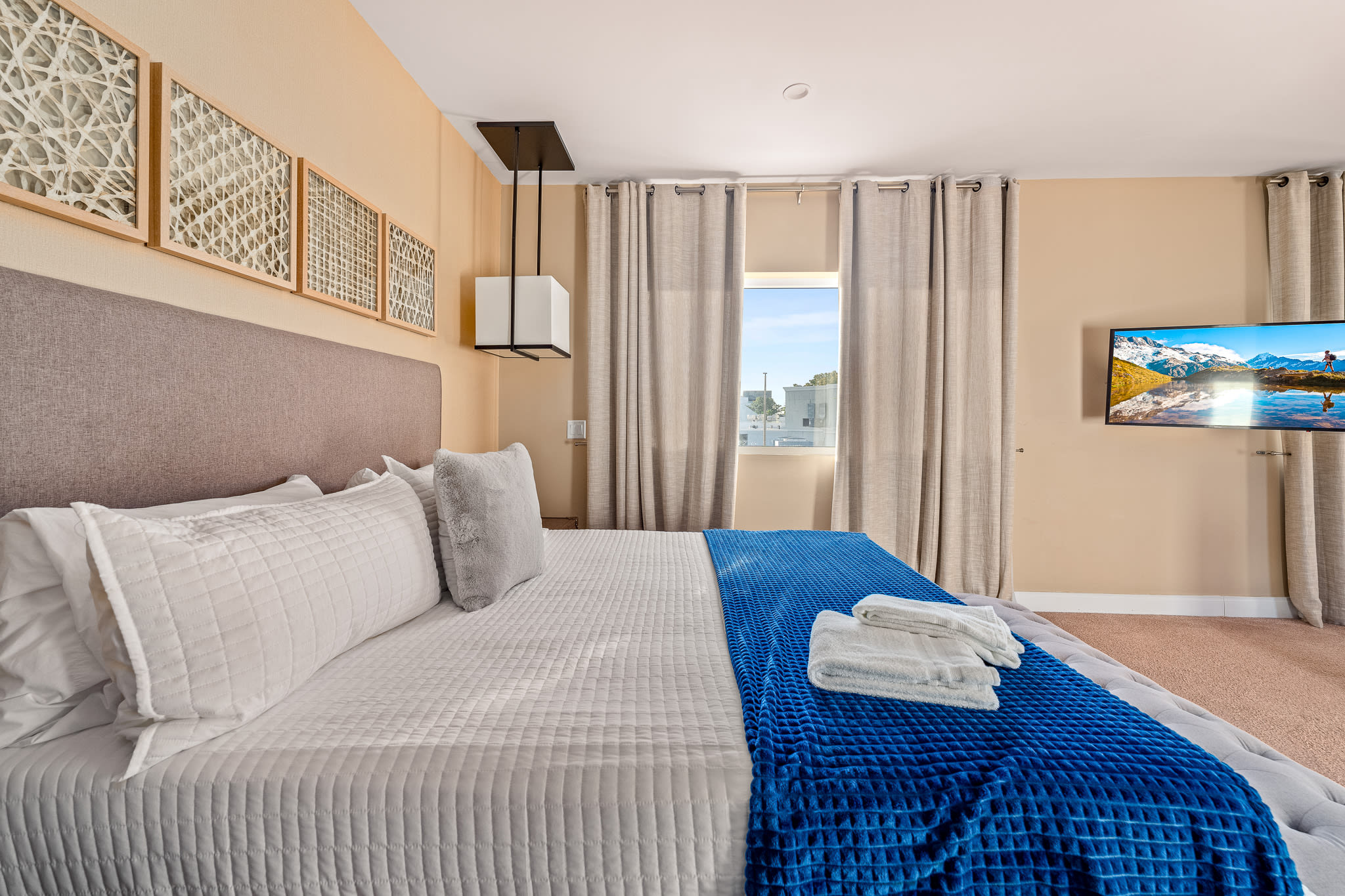 Private villa near Disney w/pool & tennis