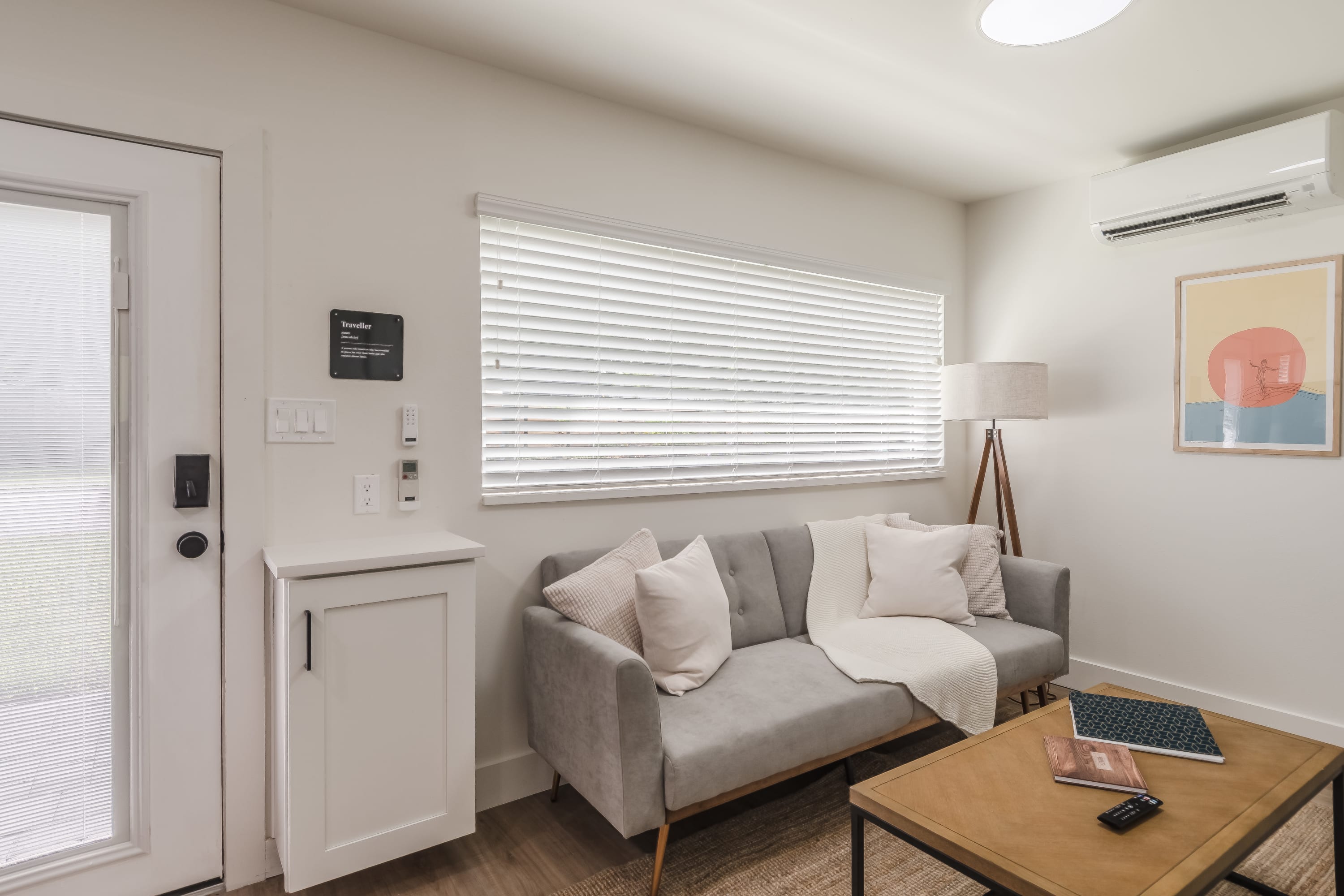 Luxury Tiny Home -2 MI to DT Orlando & Winter Park