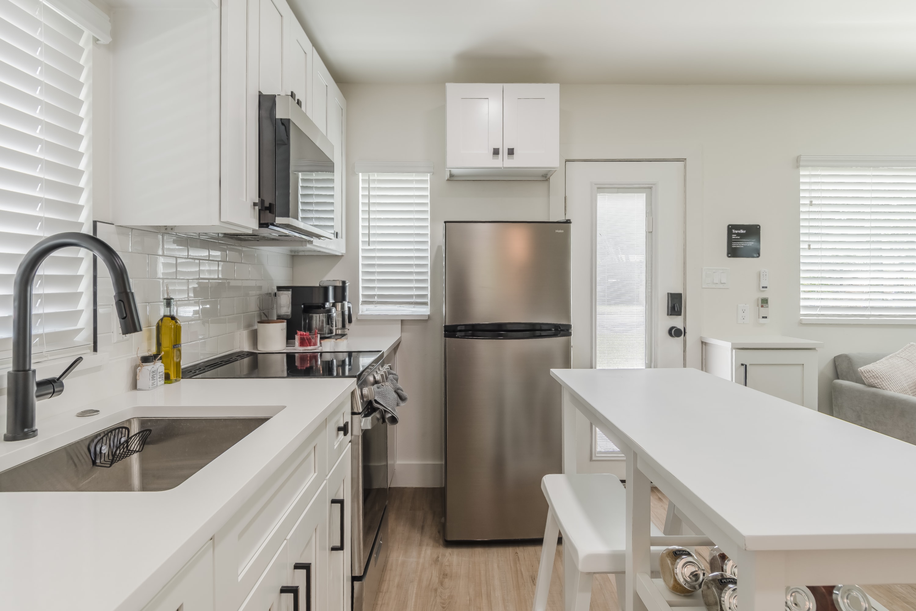 Luxury Tiny Home -2 MI to DT Orlando & Winter Park