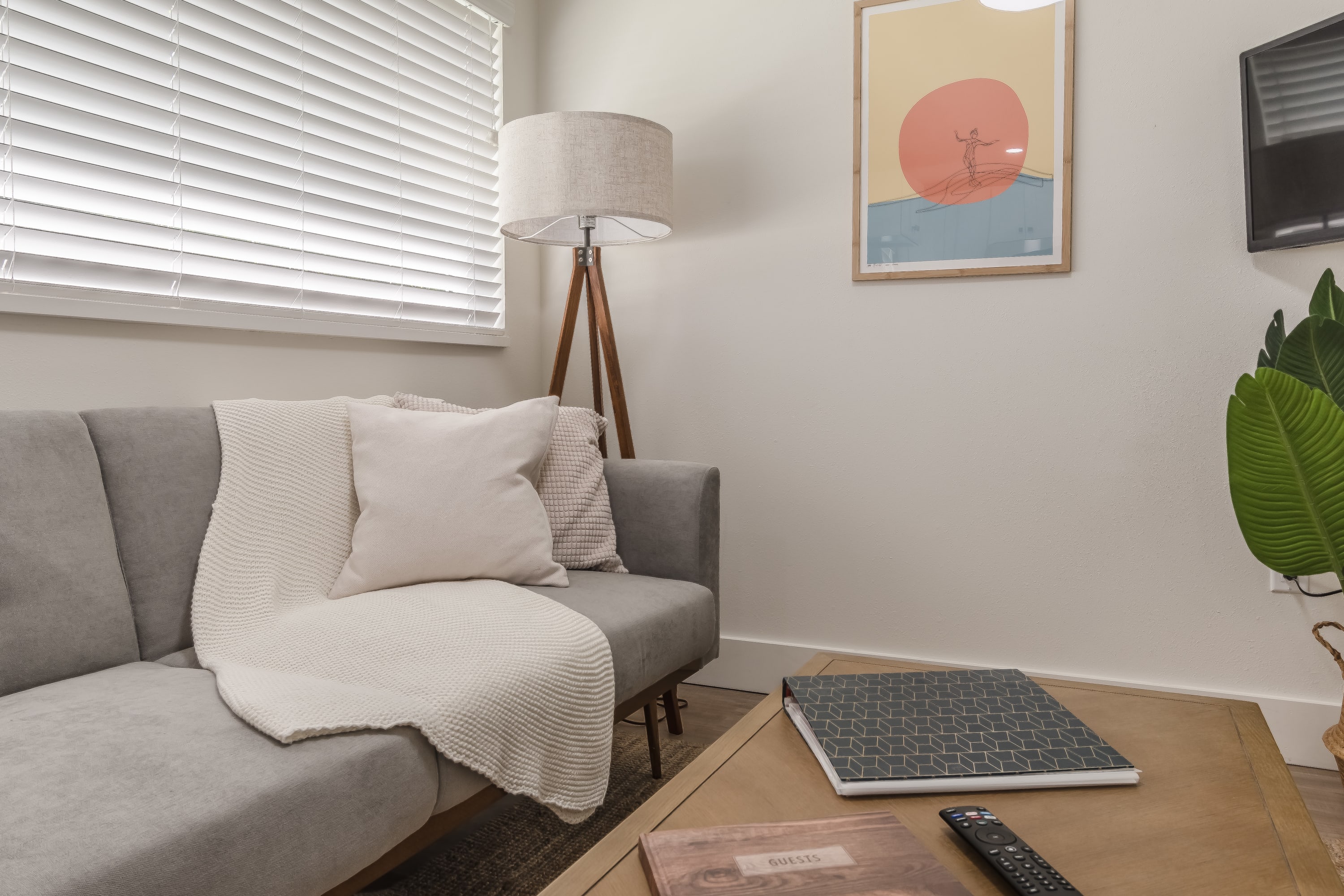 Luxury Tiny Home -2 MI to DT Orlando & Winter Park