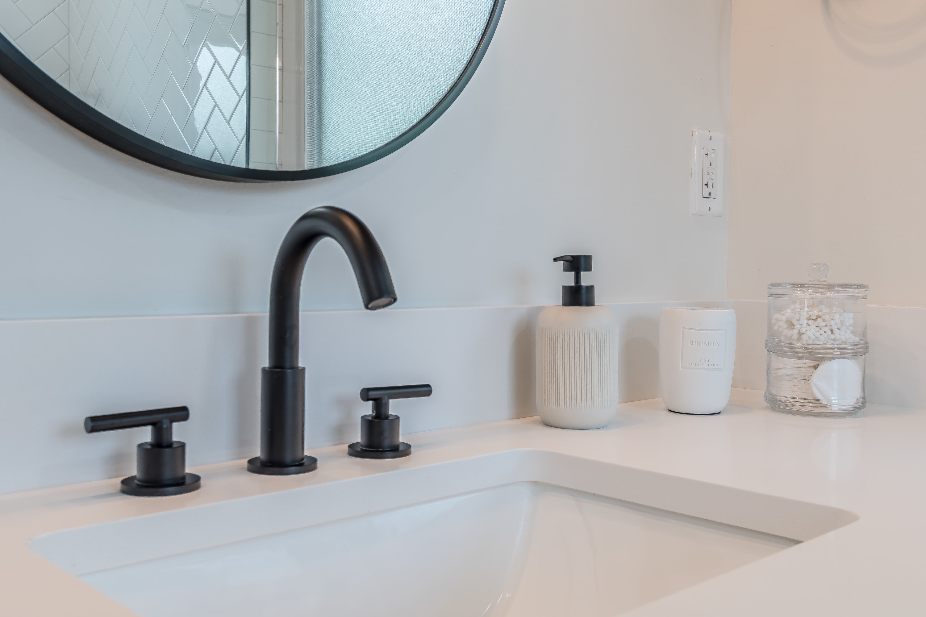 Luxury Tiny Home -2 MI to DT Orlando & Winter Park