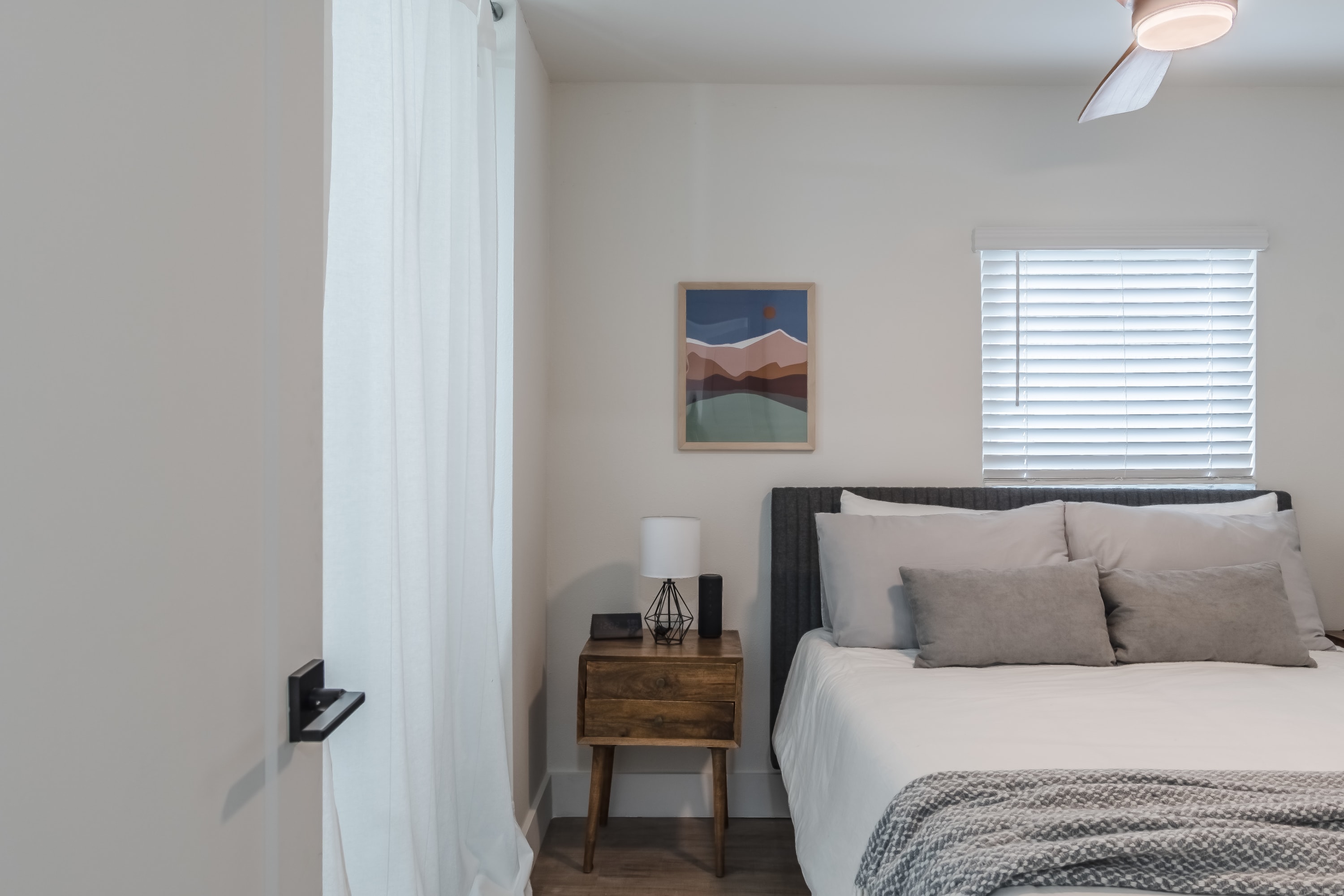 Luxury Tiny Home -2 MI to DT Orlando & Winter Park