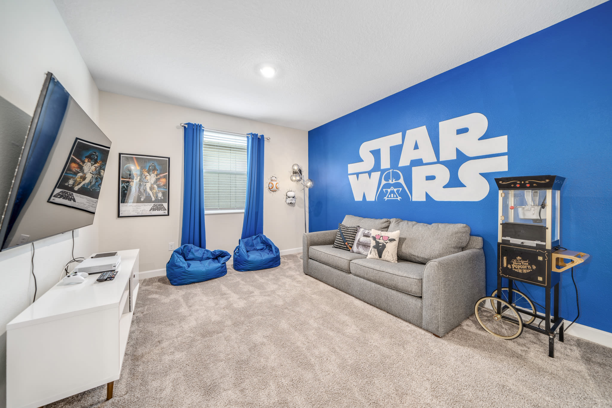 Family villa w/pool & game room