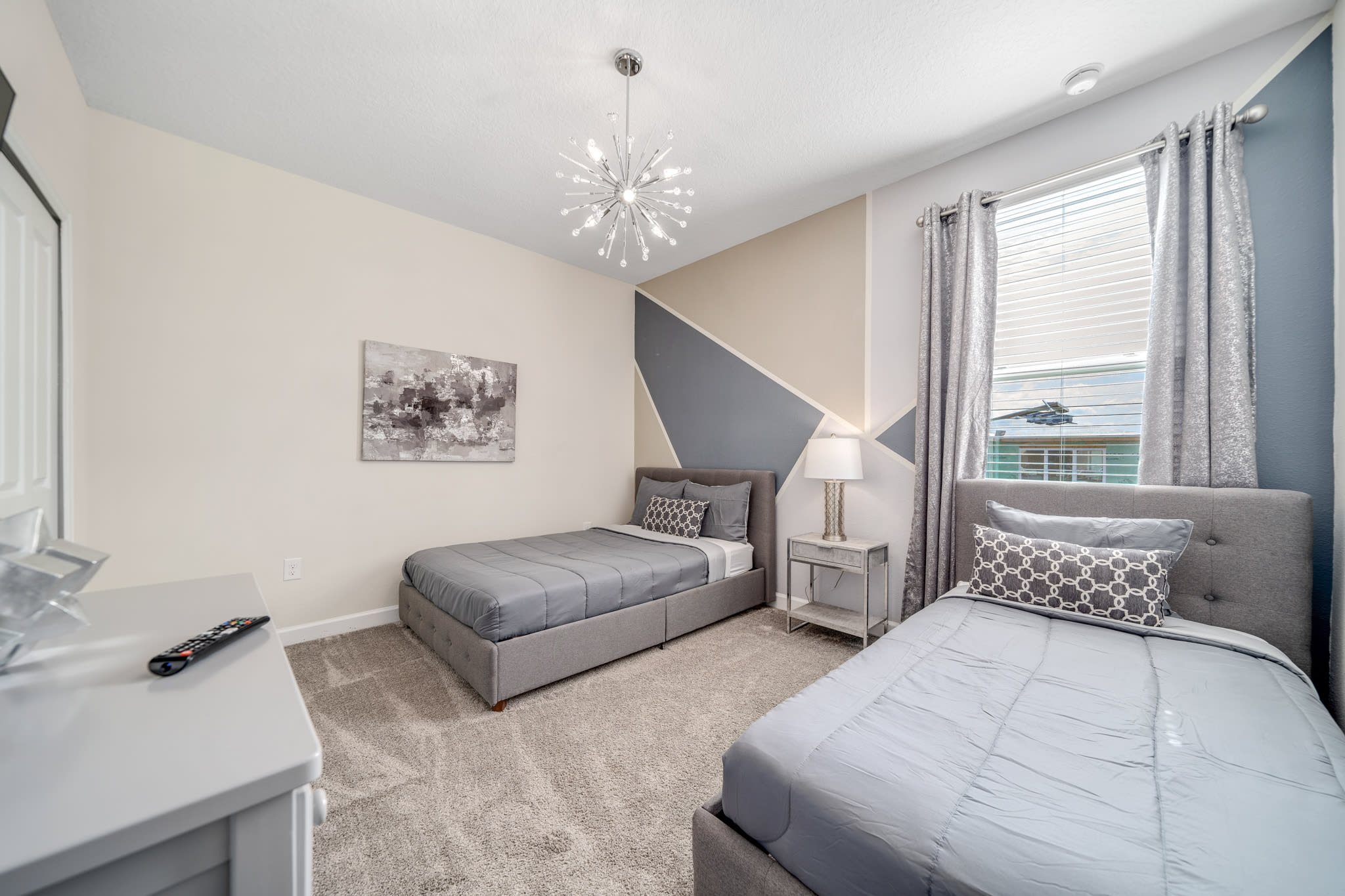 Family villa w/pool & game room