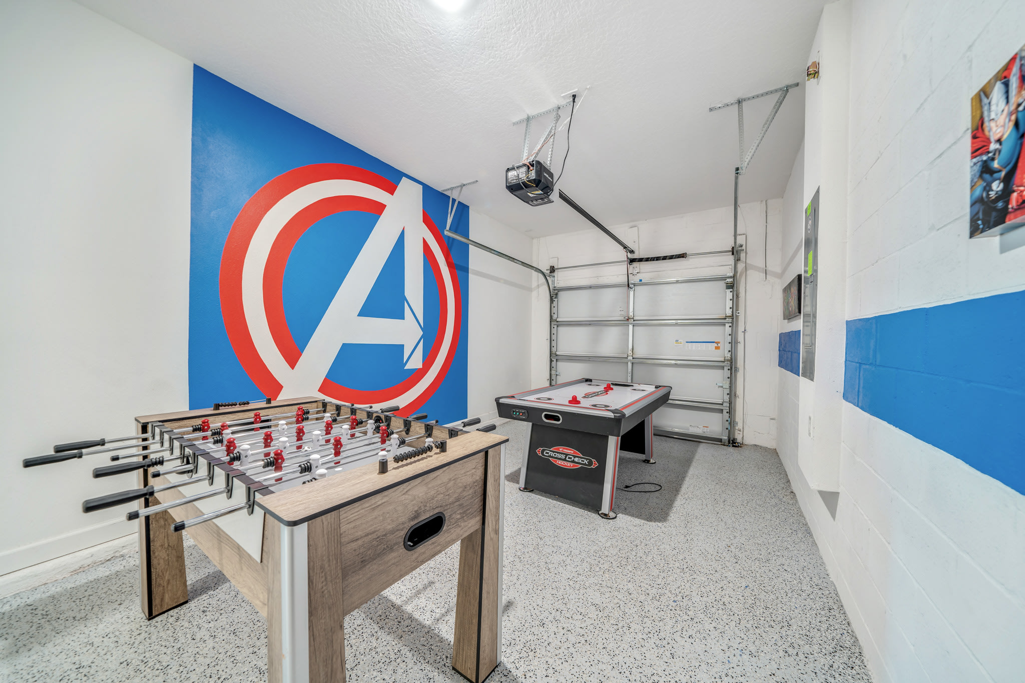 Family villa w/pool & game room