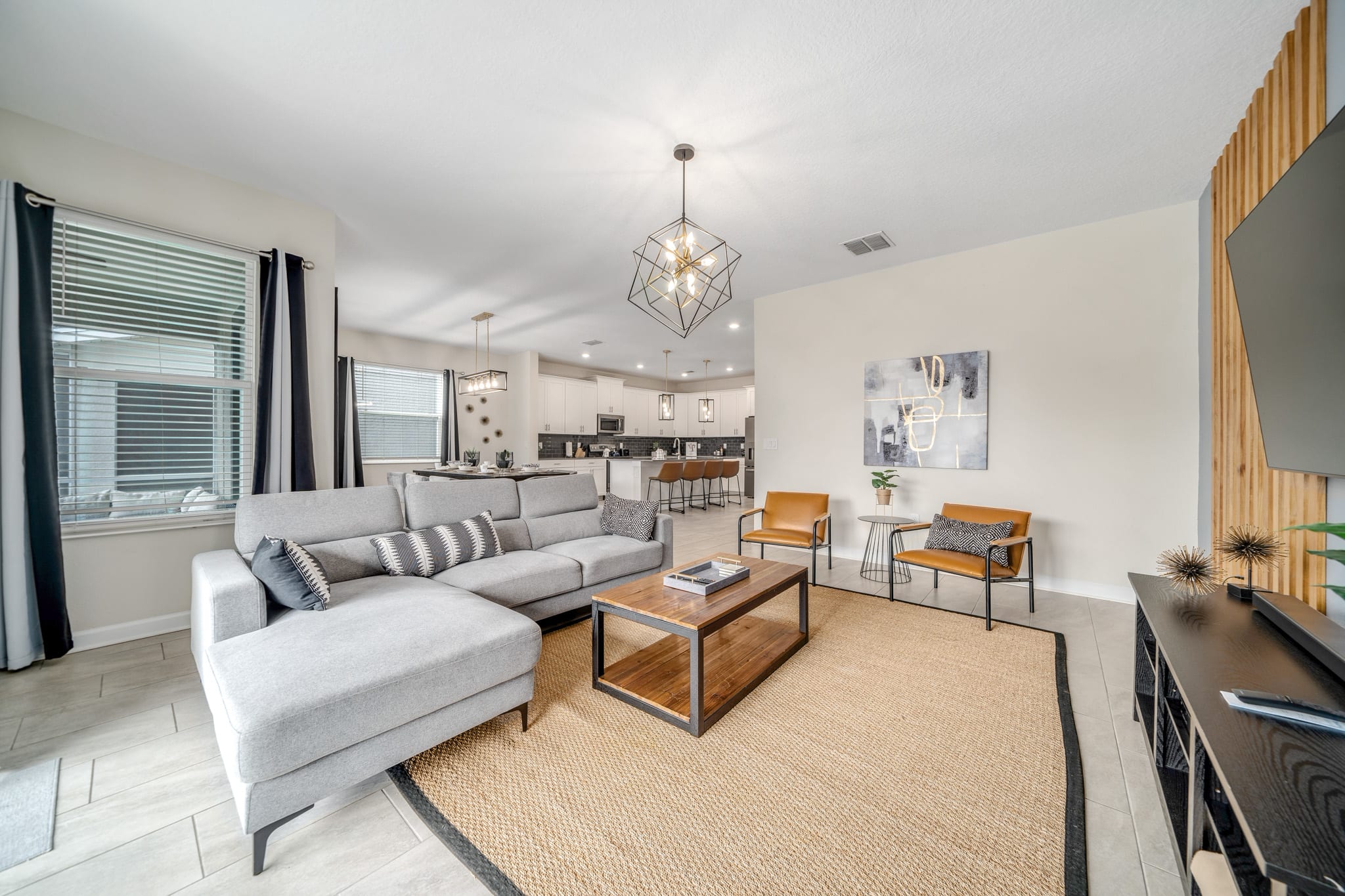 Family villa w/pool & game room