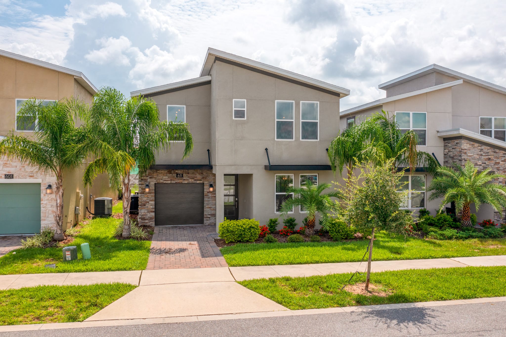 Family villa w/pool & game room