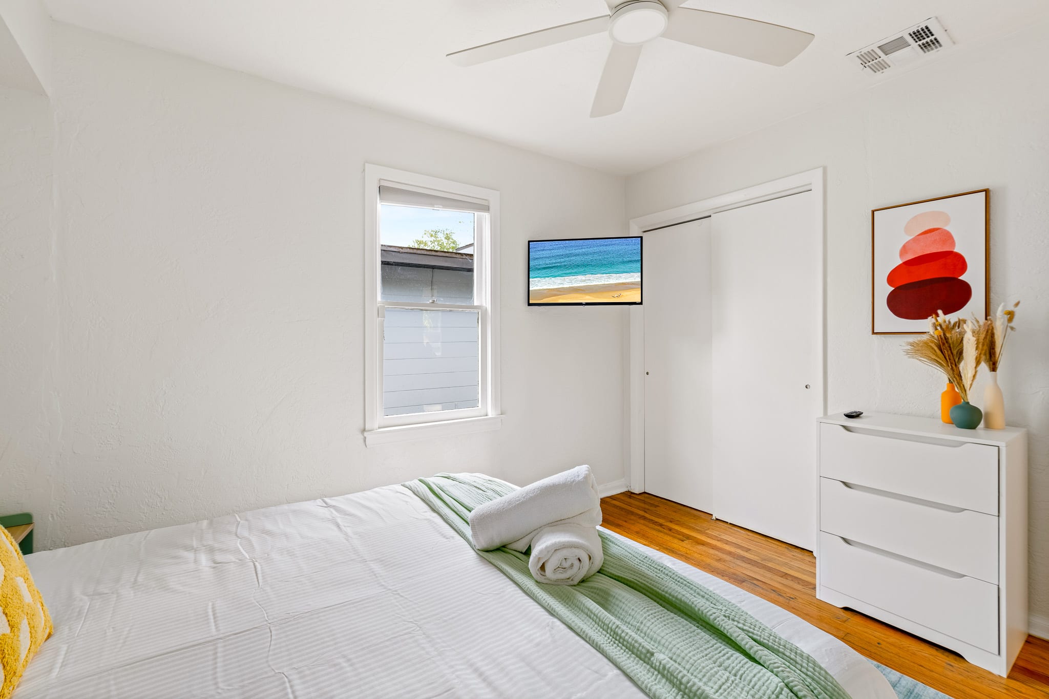 Remodeled home w/patio & fire pit