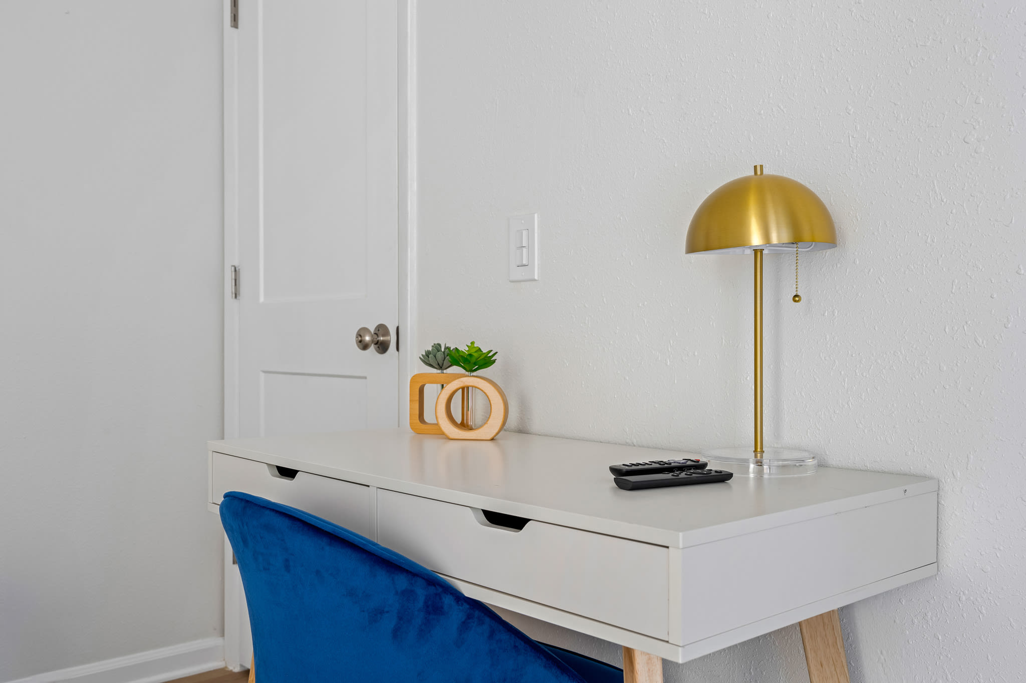 Remodeled home w/patio & fire pit